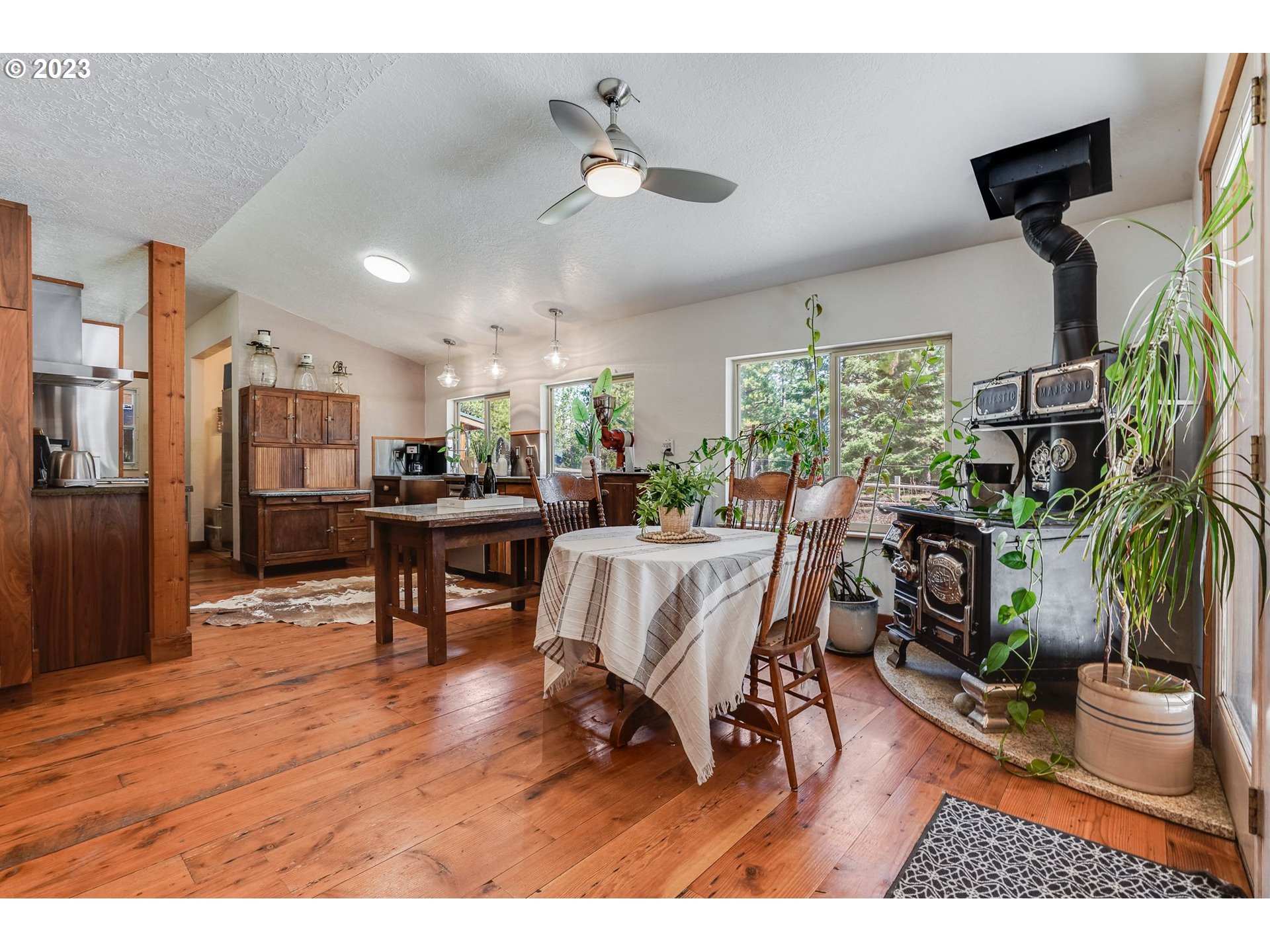 83 JENNINGS RD