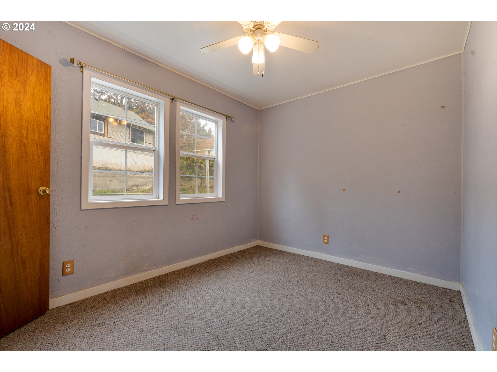 121 GARRETT AVE