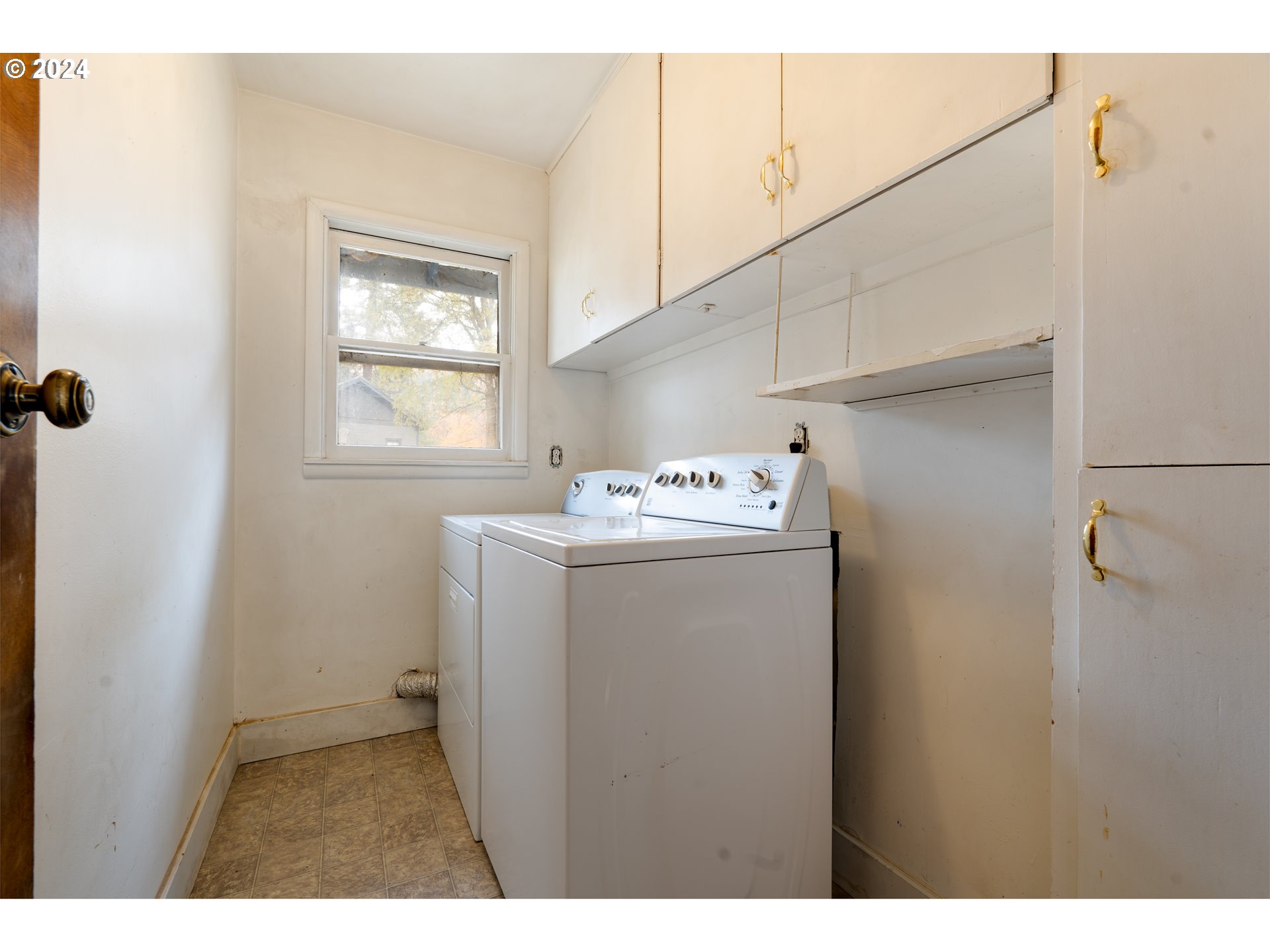 121 GARRETT AVE