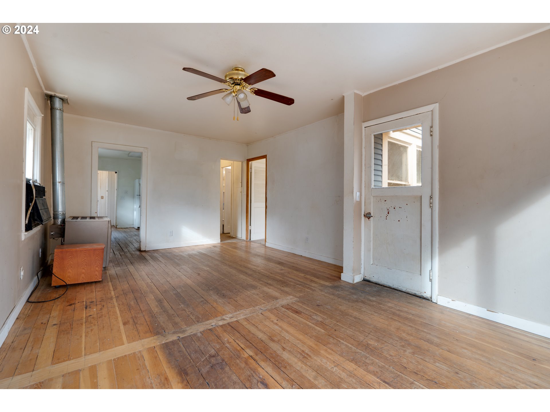 121 GARRETT AVE