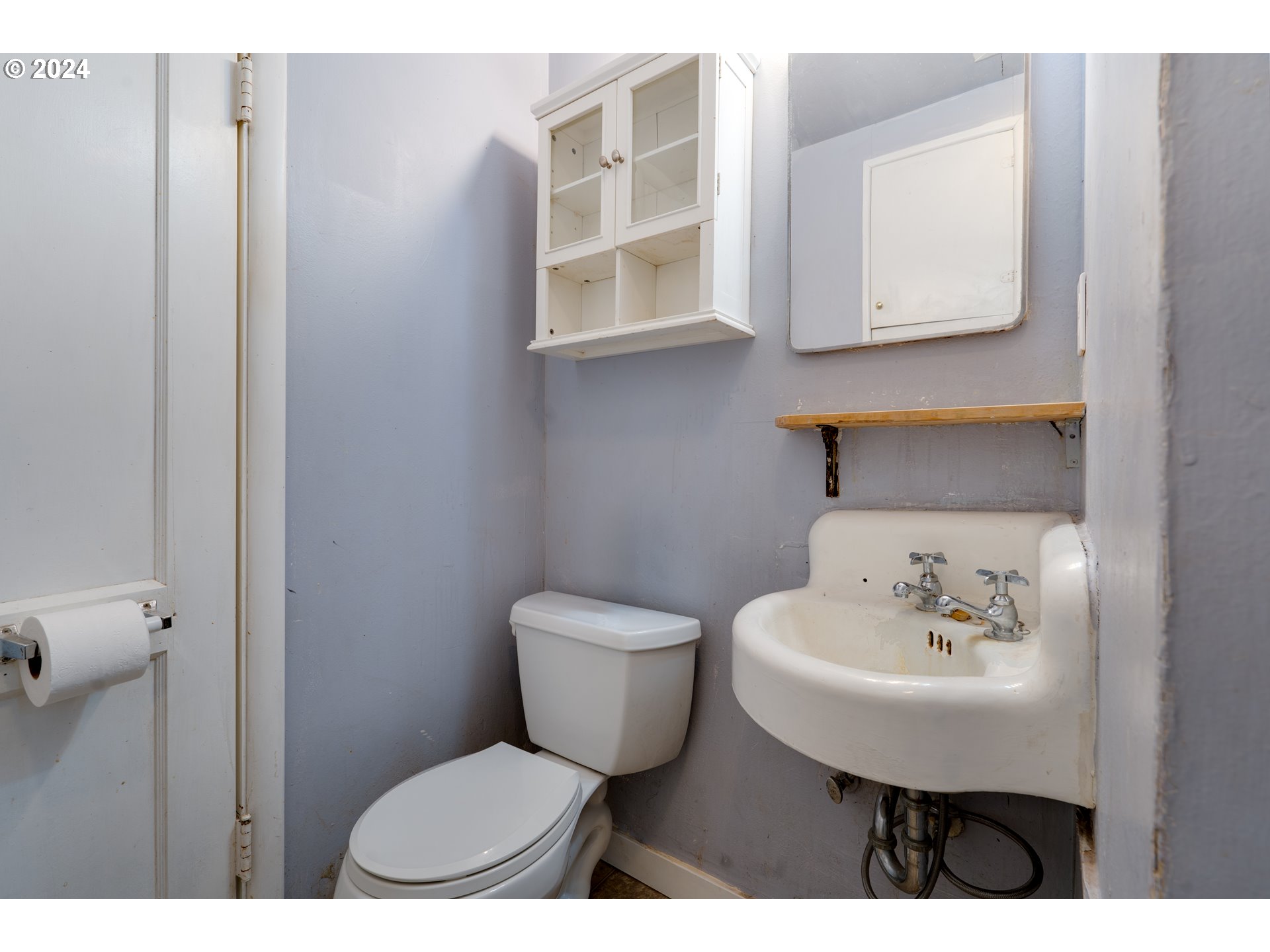 121 GARRETT AVE