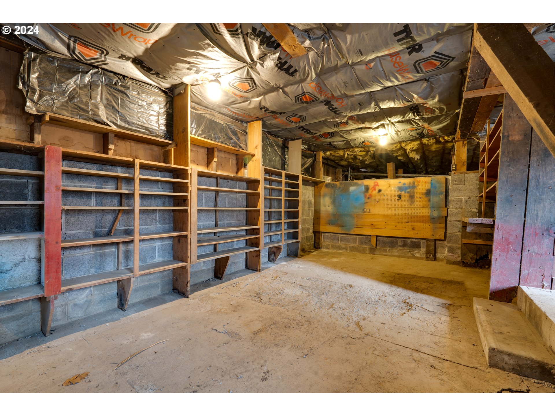 121 GARRETT AVE