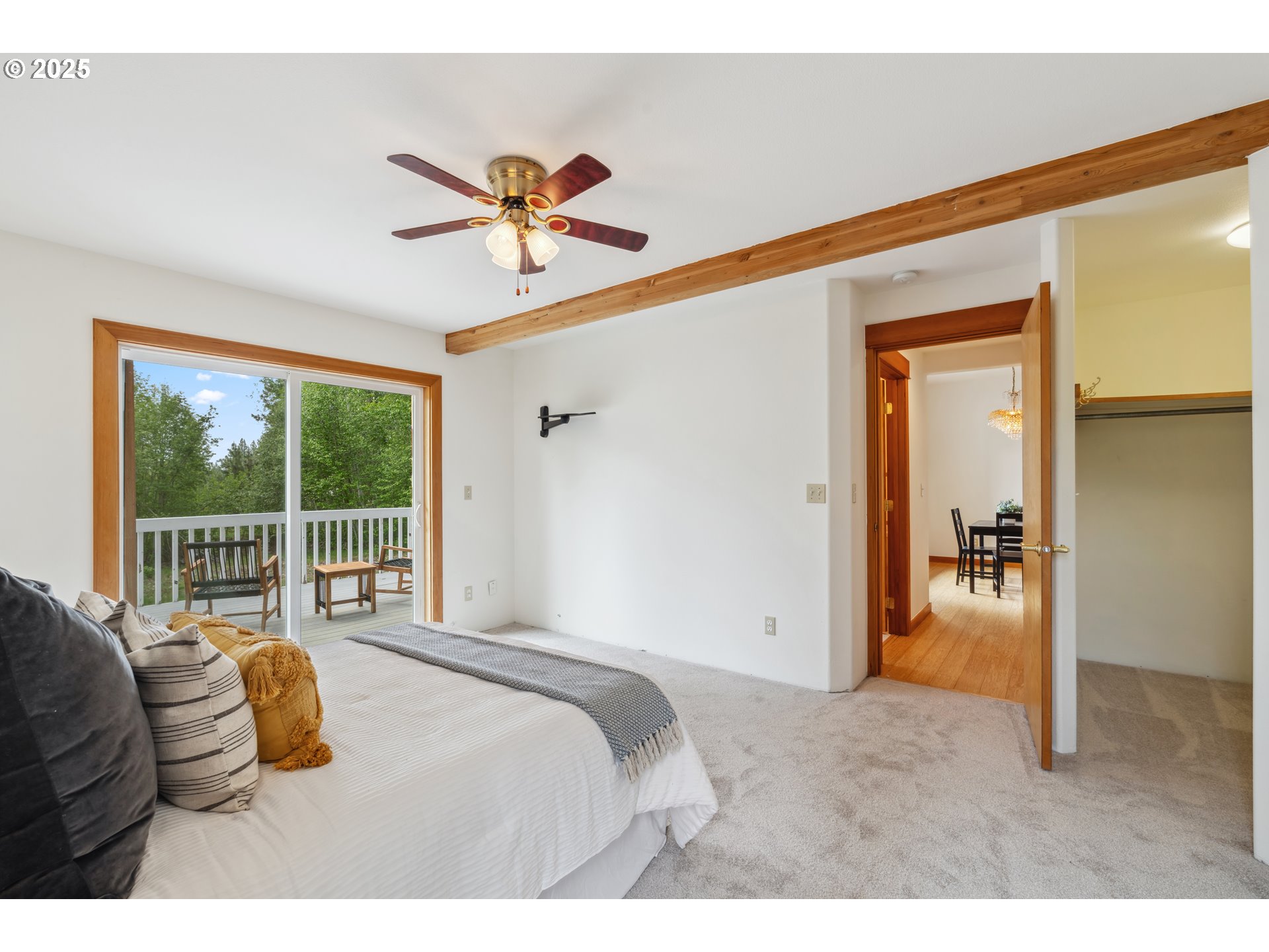 26 Mountain View LN