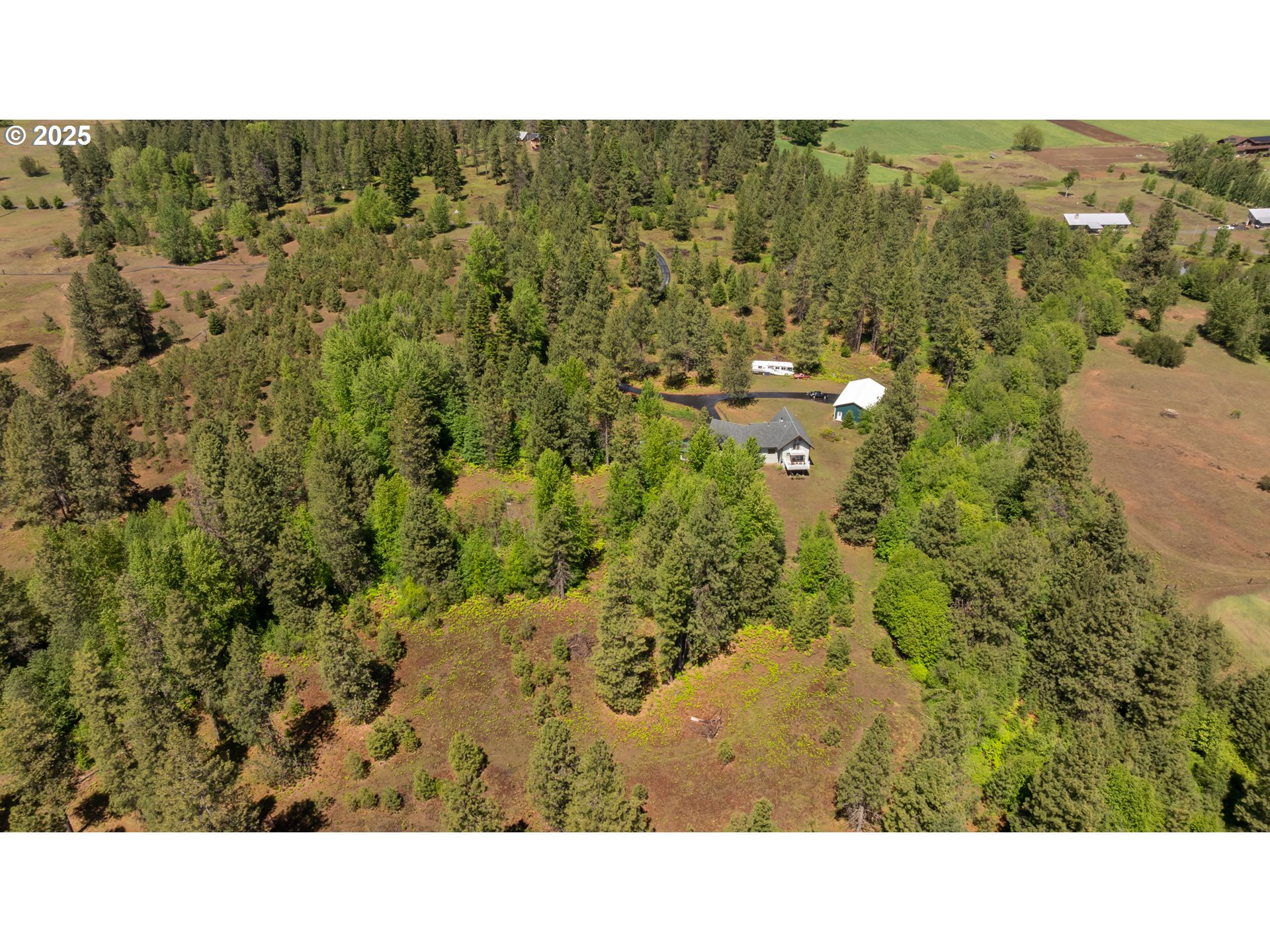 26 Mountain View LN