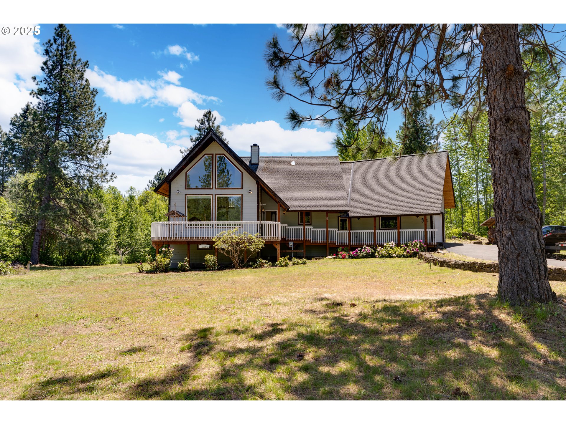 26 Mountain View LN