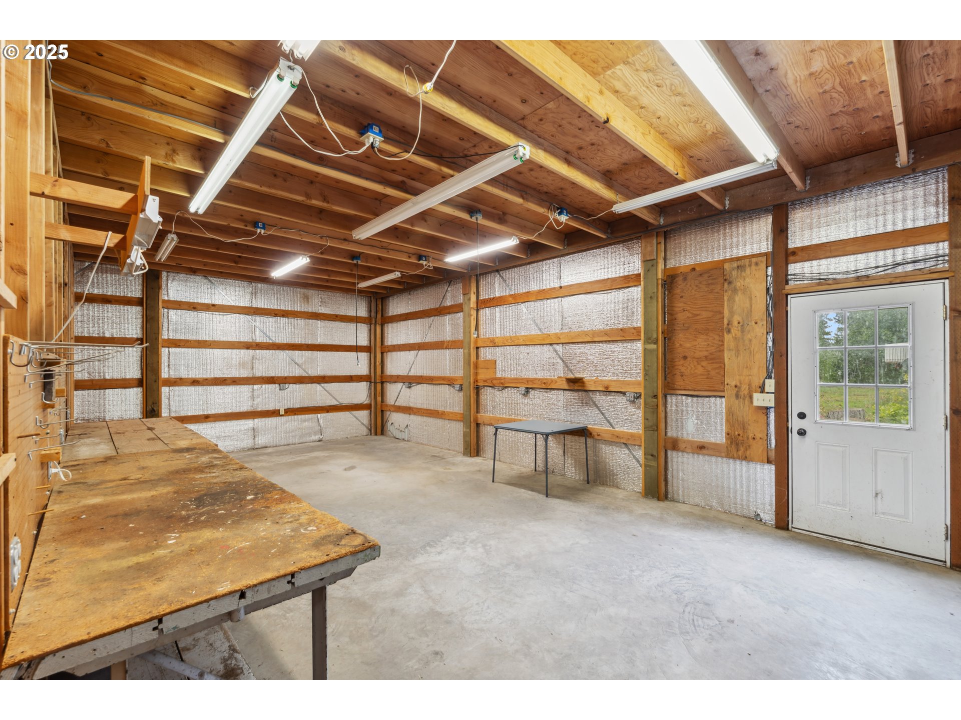 26 Mountain View LN