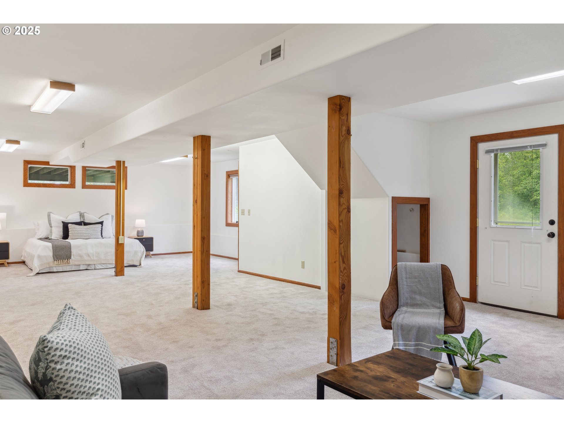 26 Mountain View LN