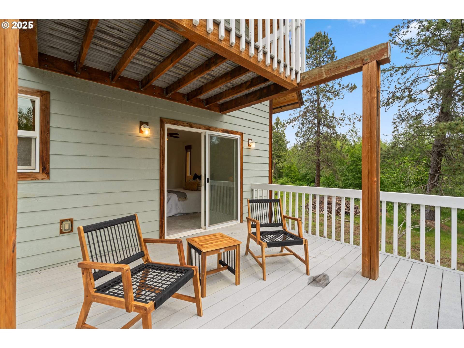26 Mountain View LN
