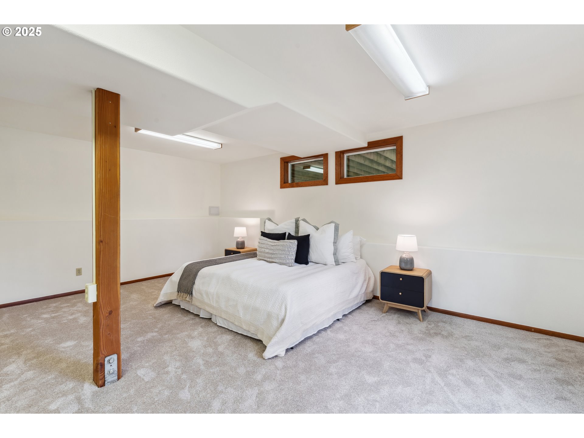 26 Mountain View LN