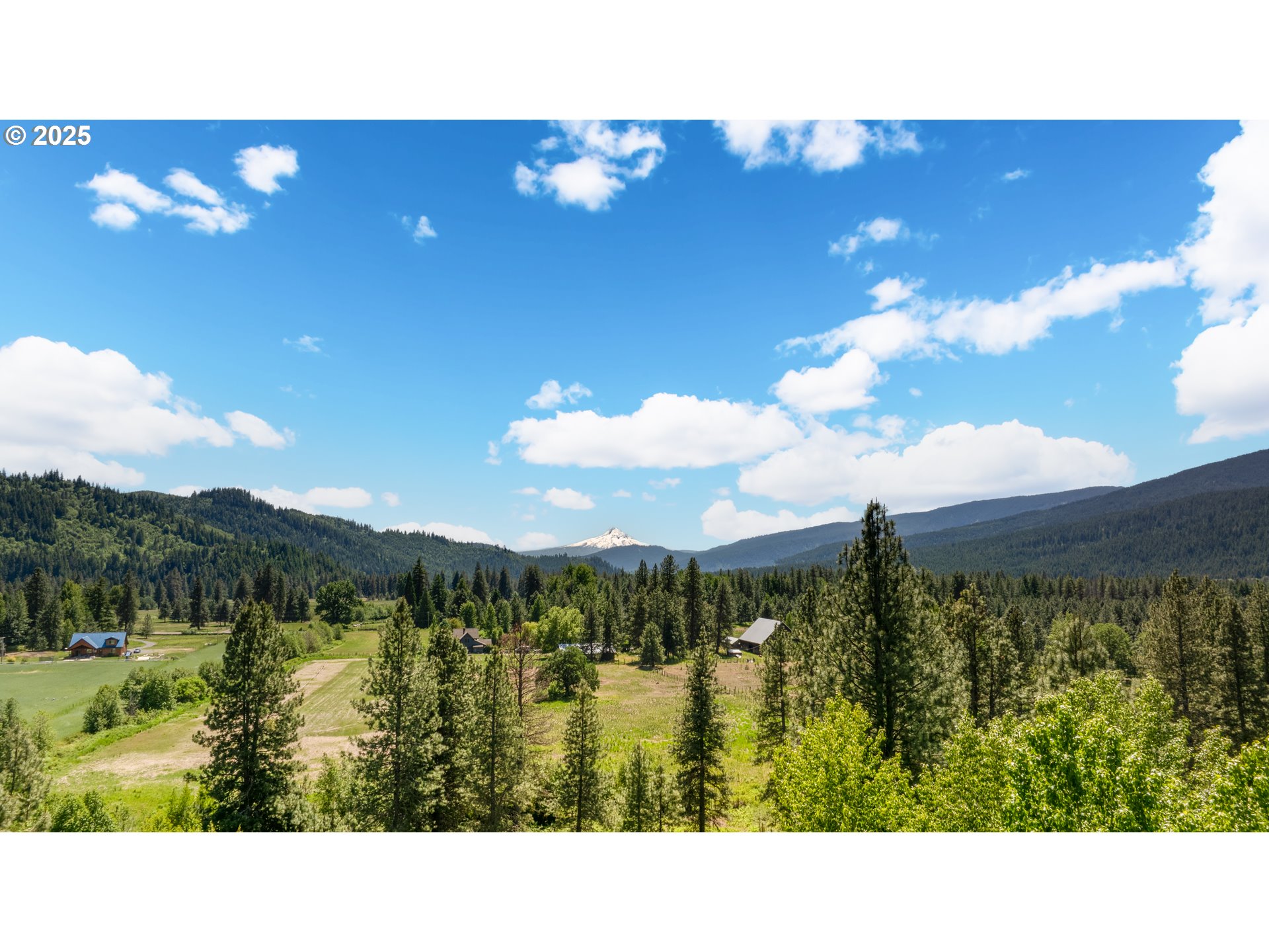 26 Mountain View LN
