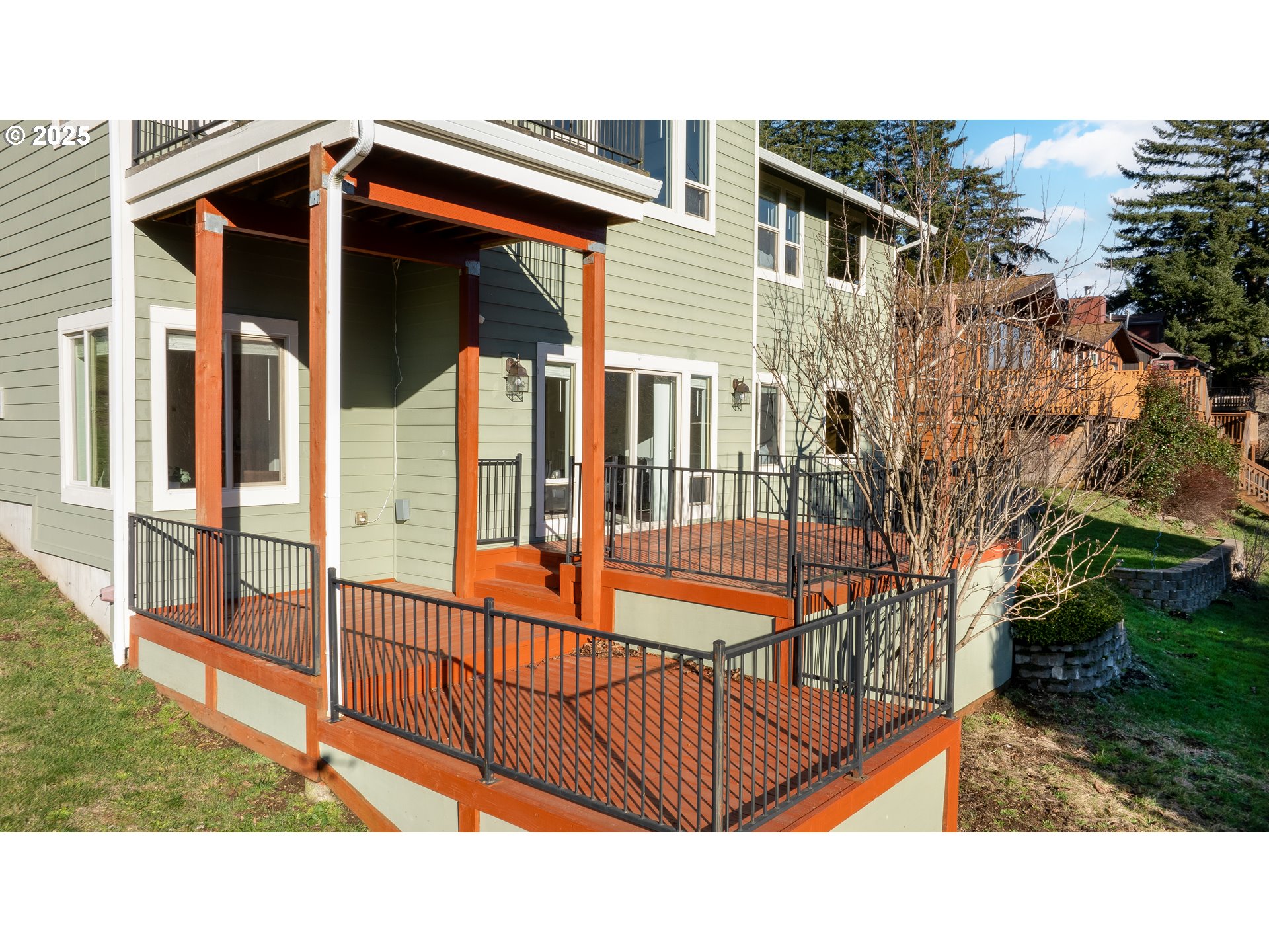 42 REDWOOD ST