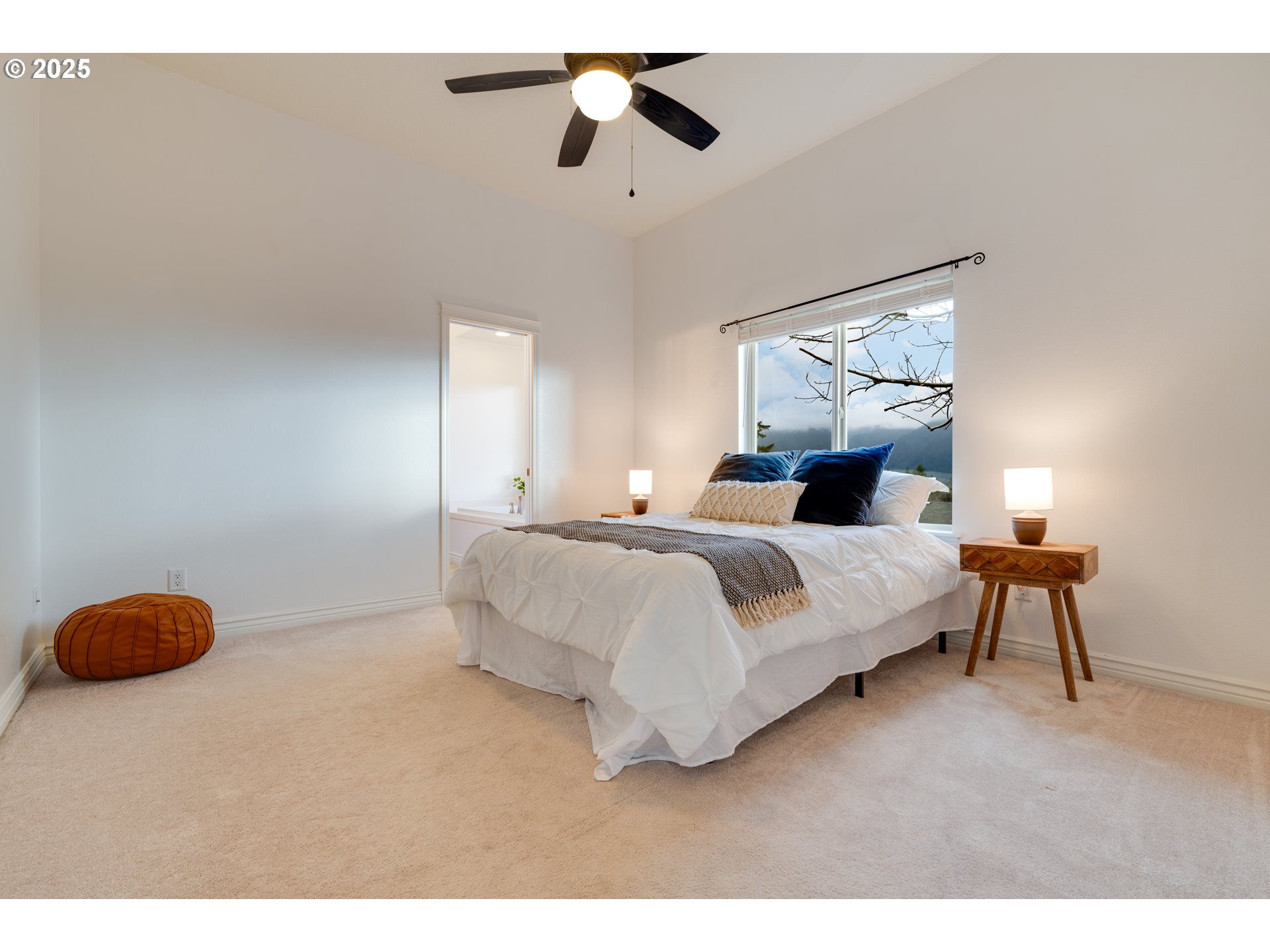 42 REDWOOD ST
