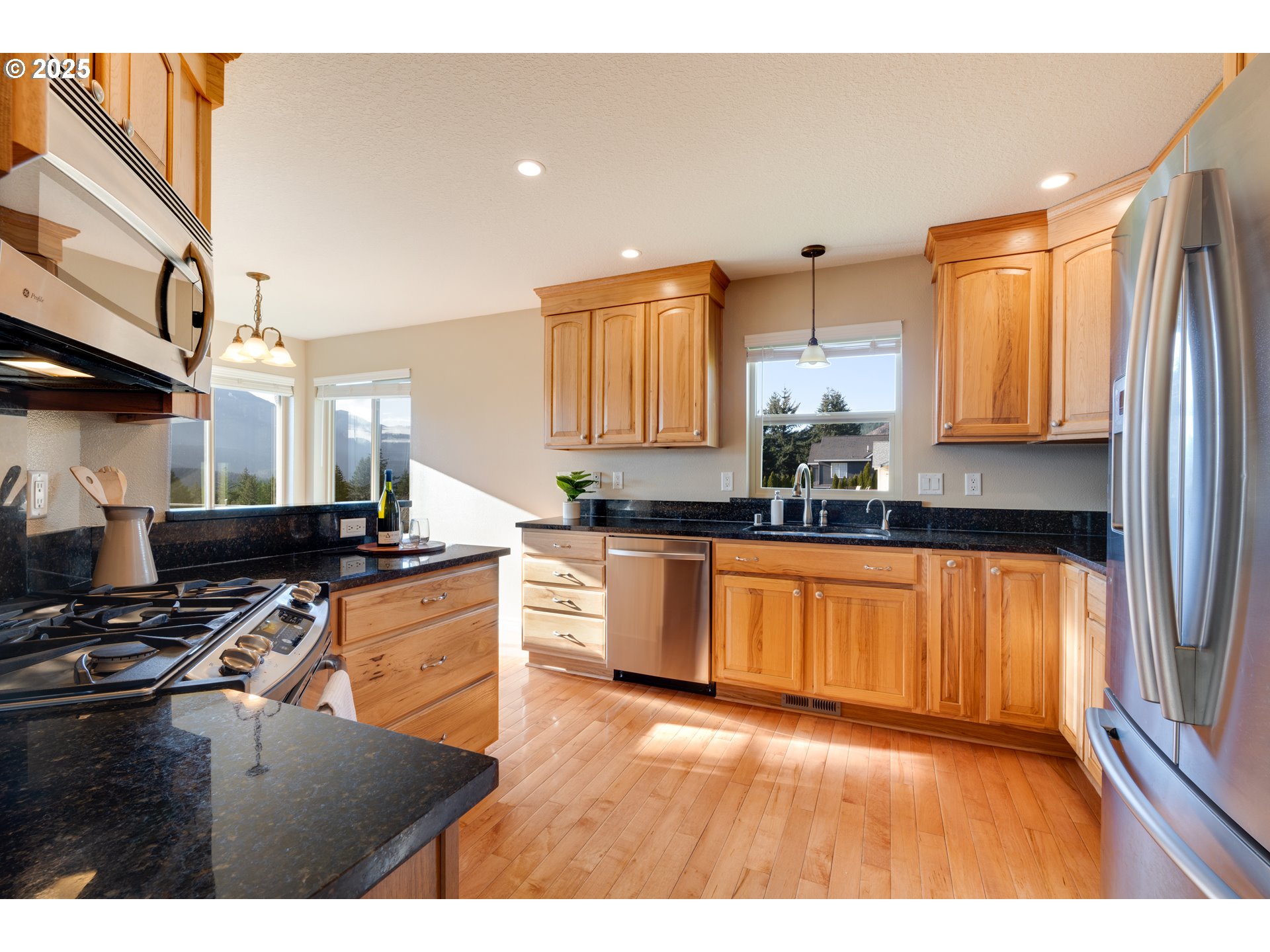 42 REDWOOD ST