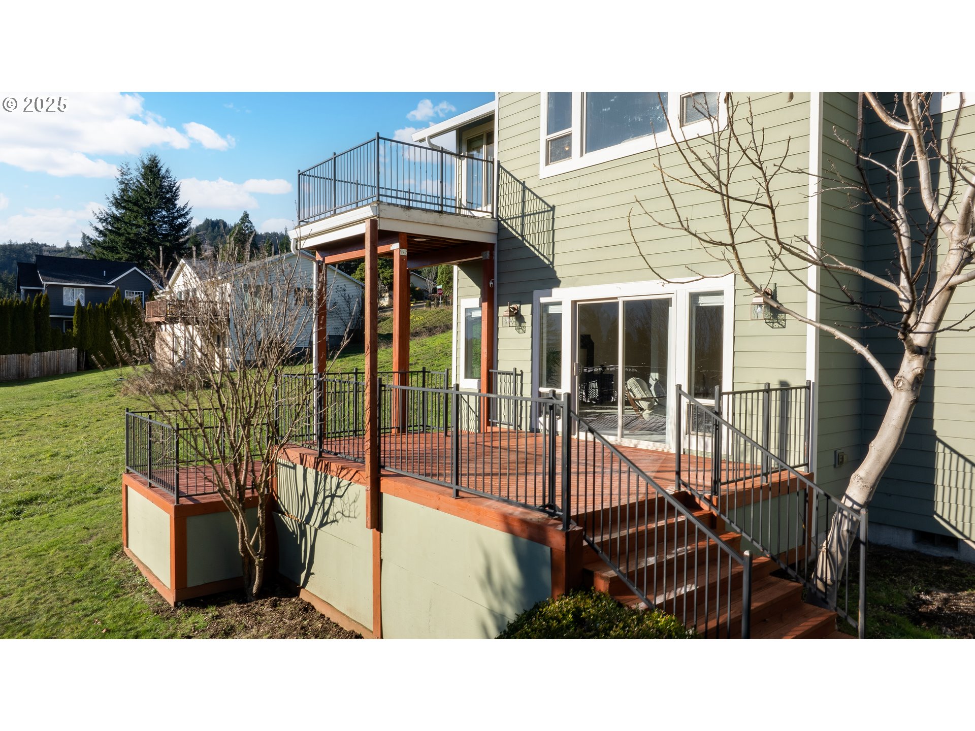 42 REDWOOD ST