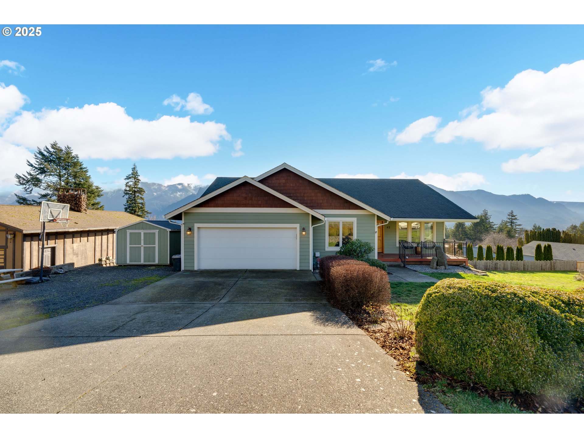 42 REDWOOD ST