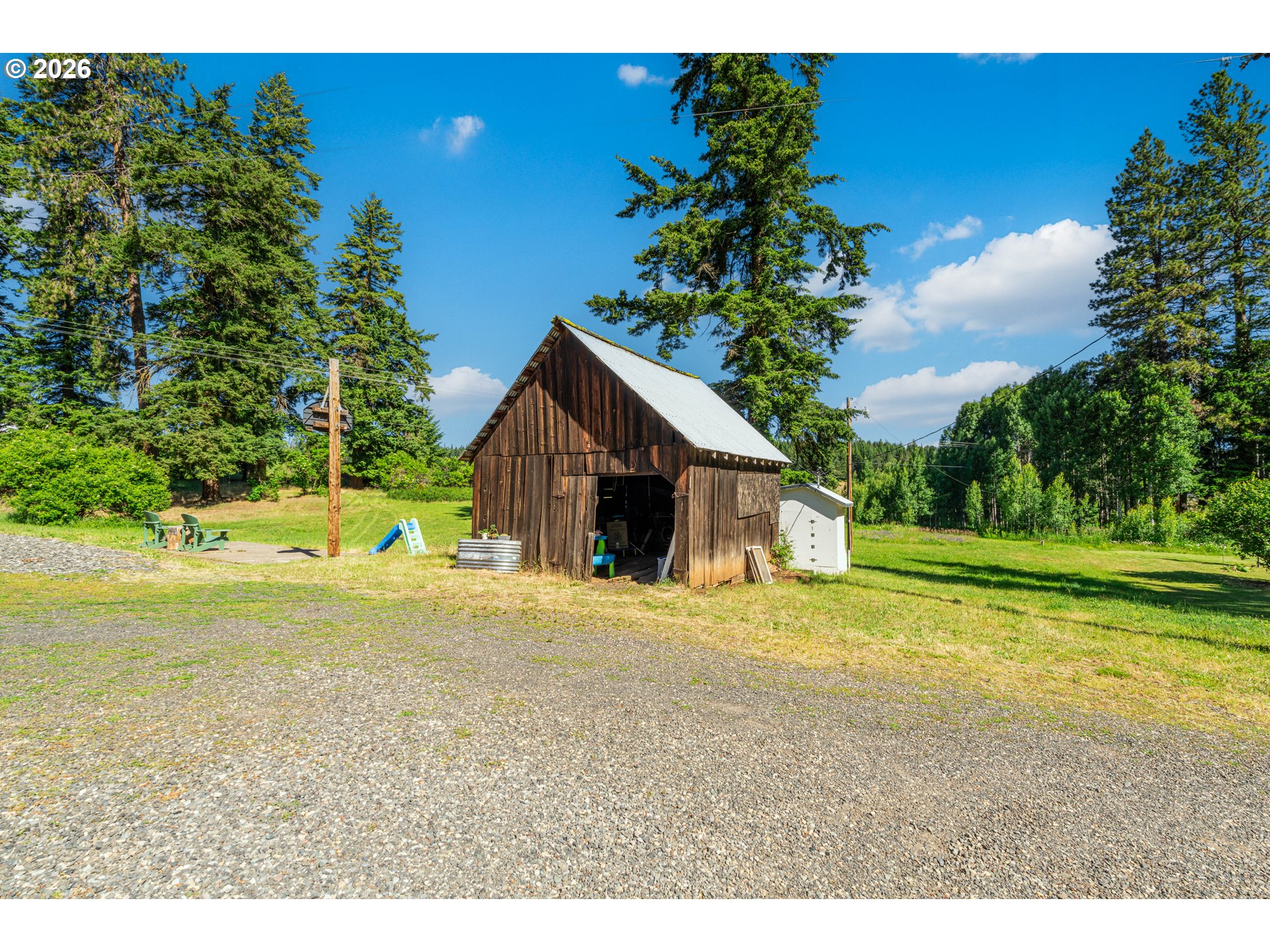 851 SNOWDEN RD