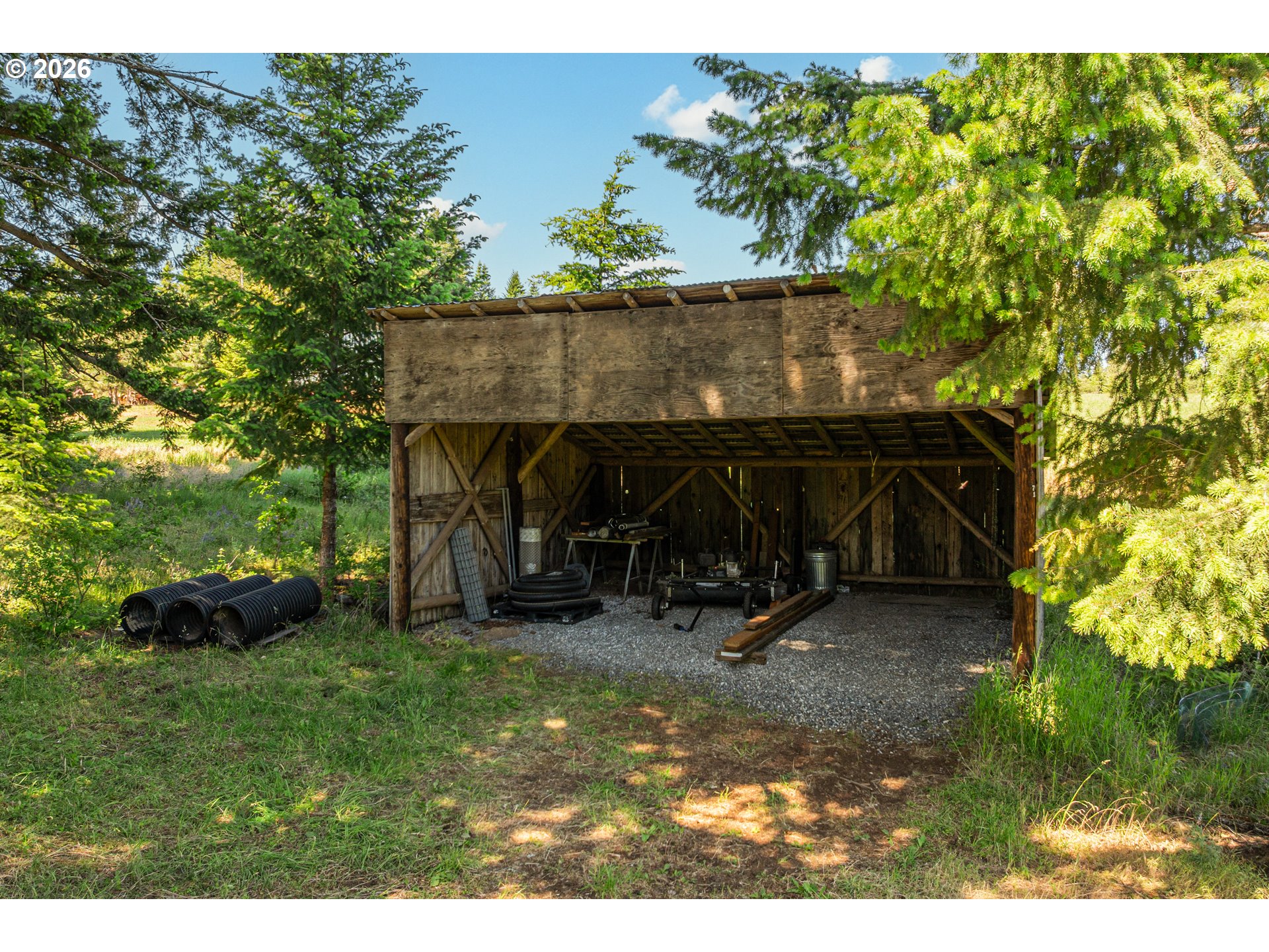 851 SNOWDEN RD