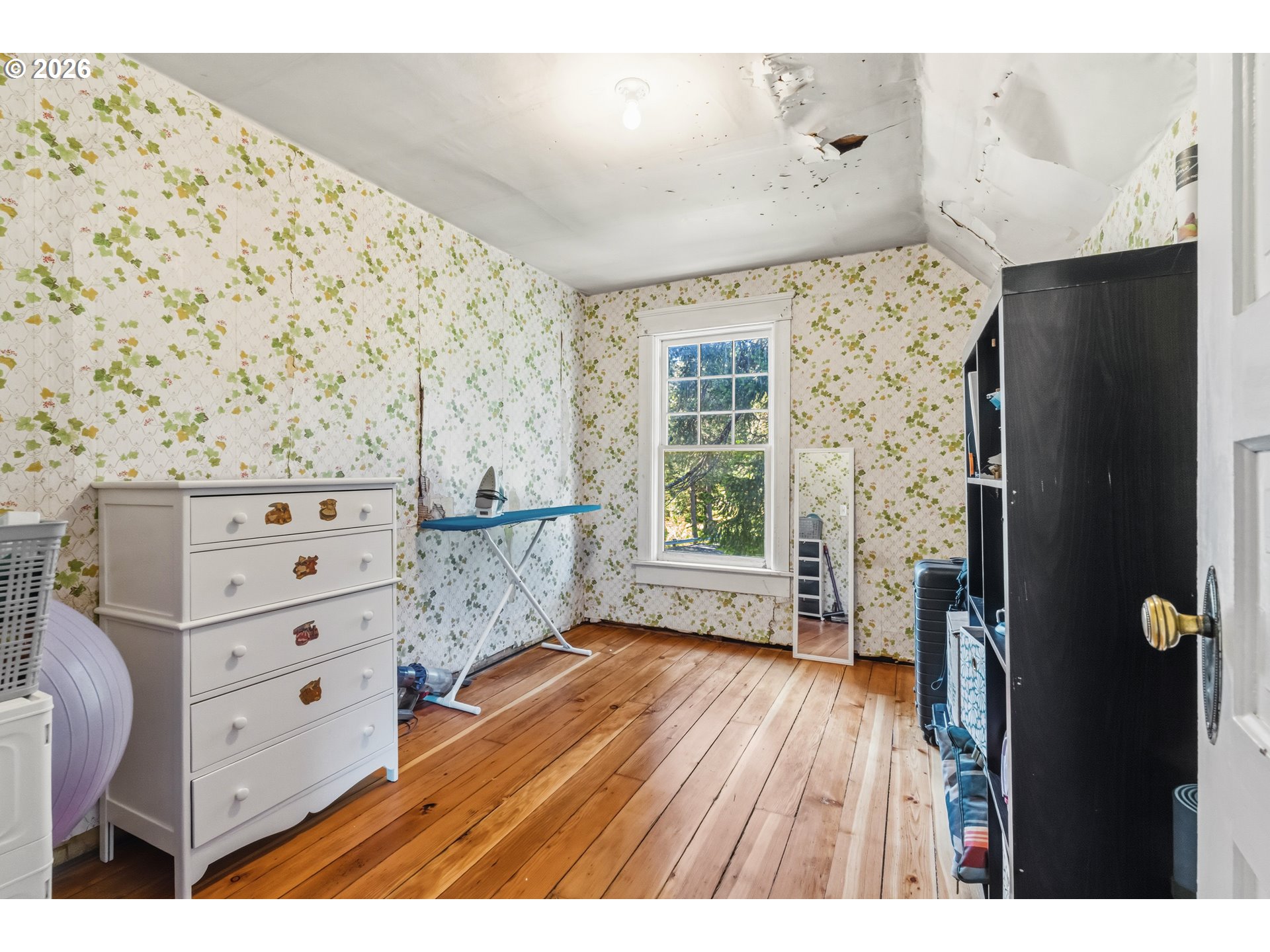 851 SNOWDEN RD