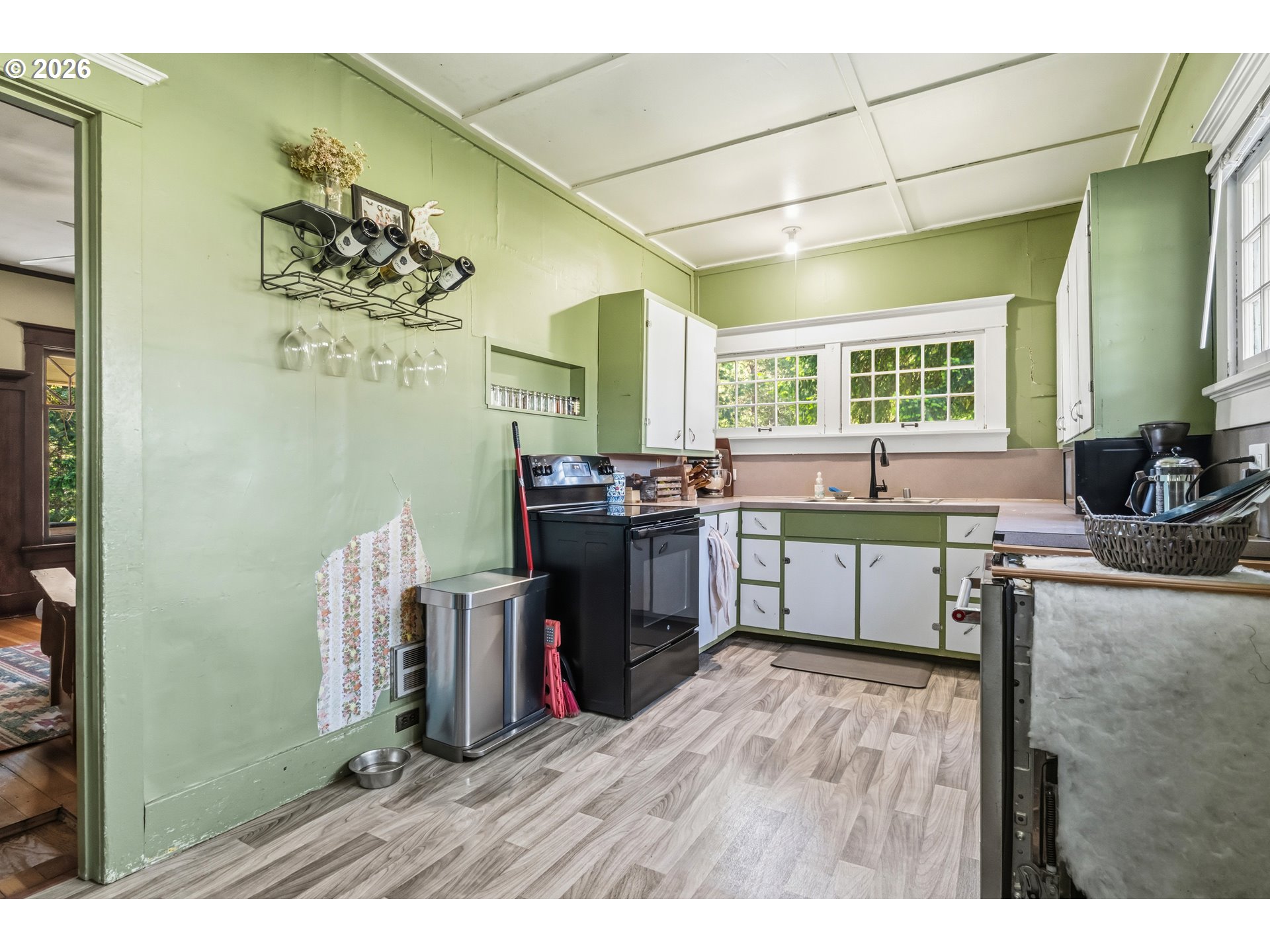 851 SNOWDEN RD