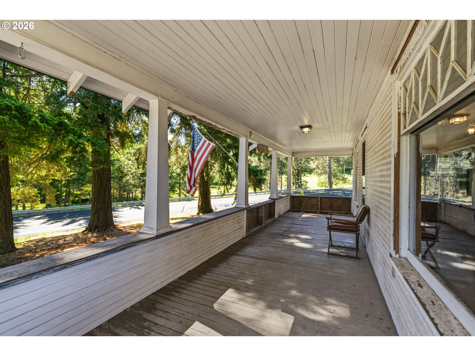 851 SNOWDEN RD