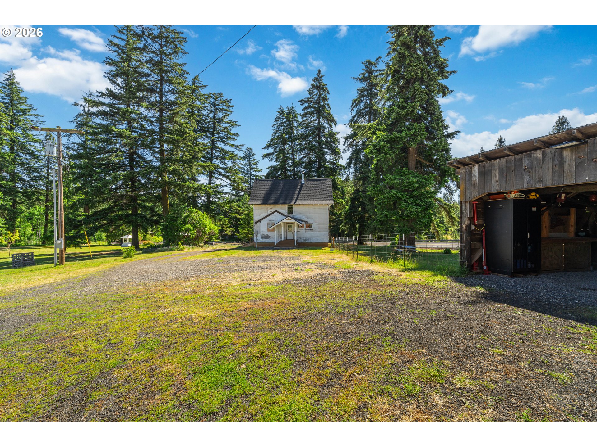 851 SNOWDEN RD