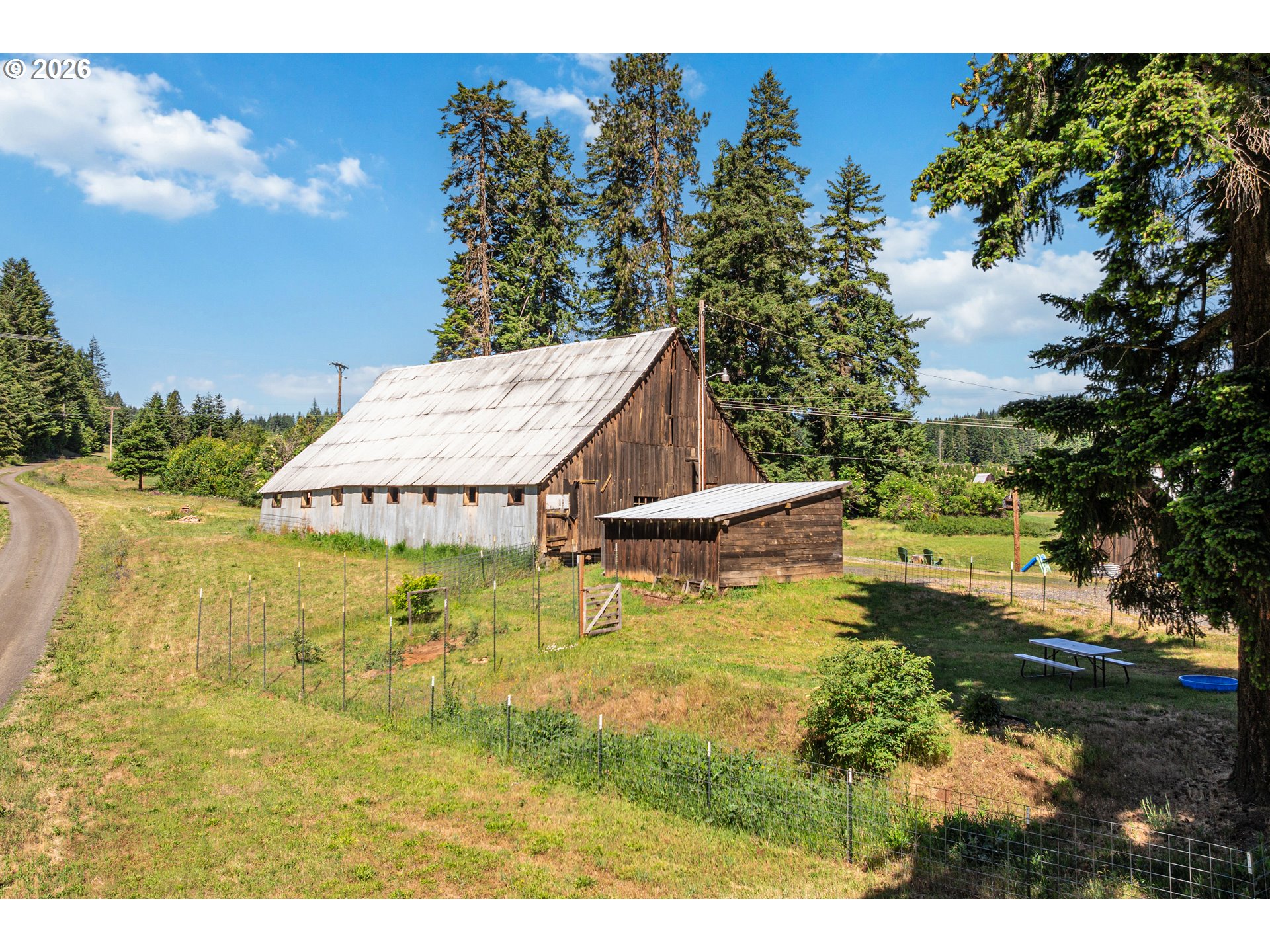 851 SNOWDEN RD
