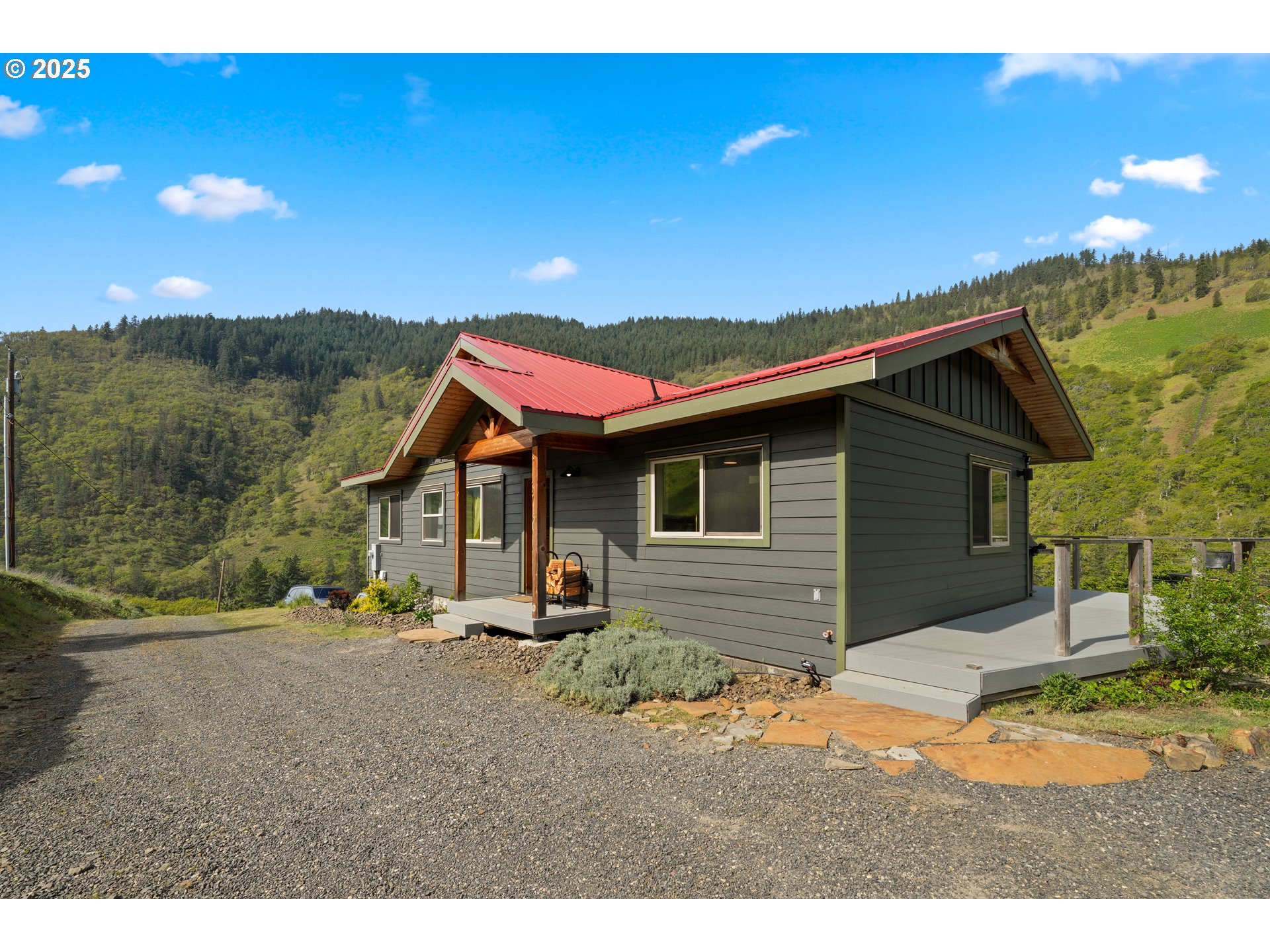 28 SUZ RIDGE RD