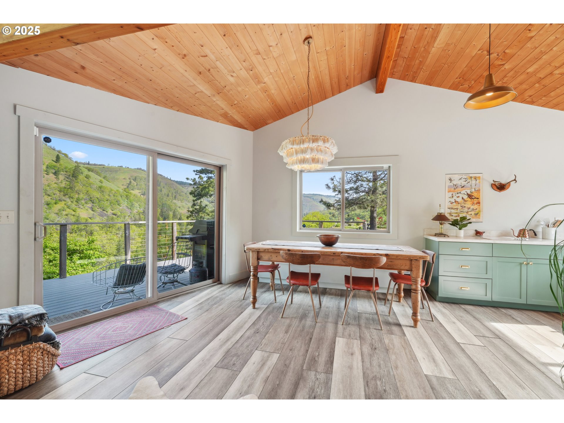28 SUZ RIDGE RD