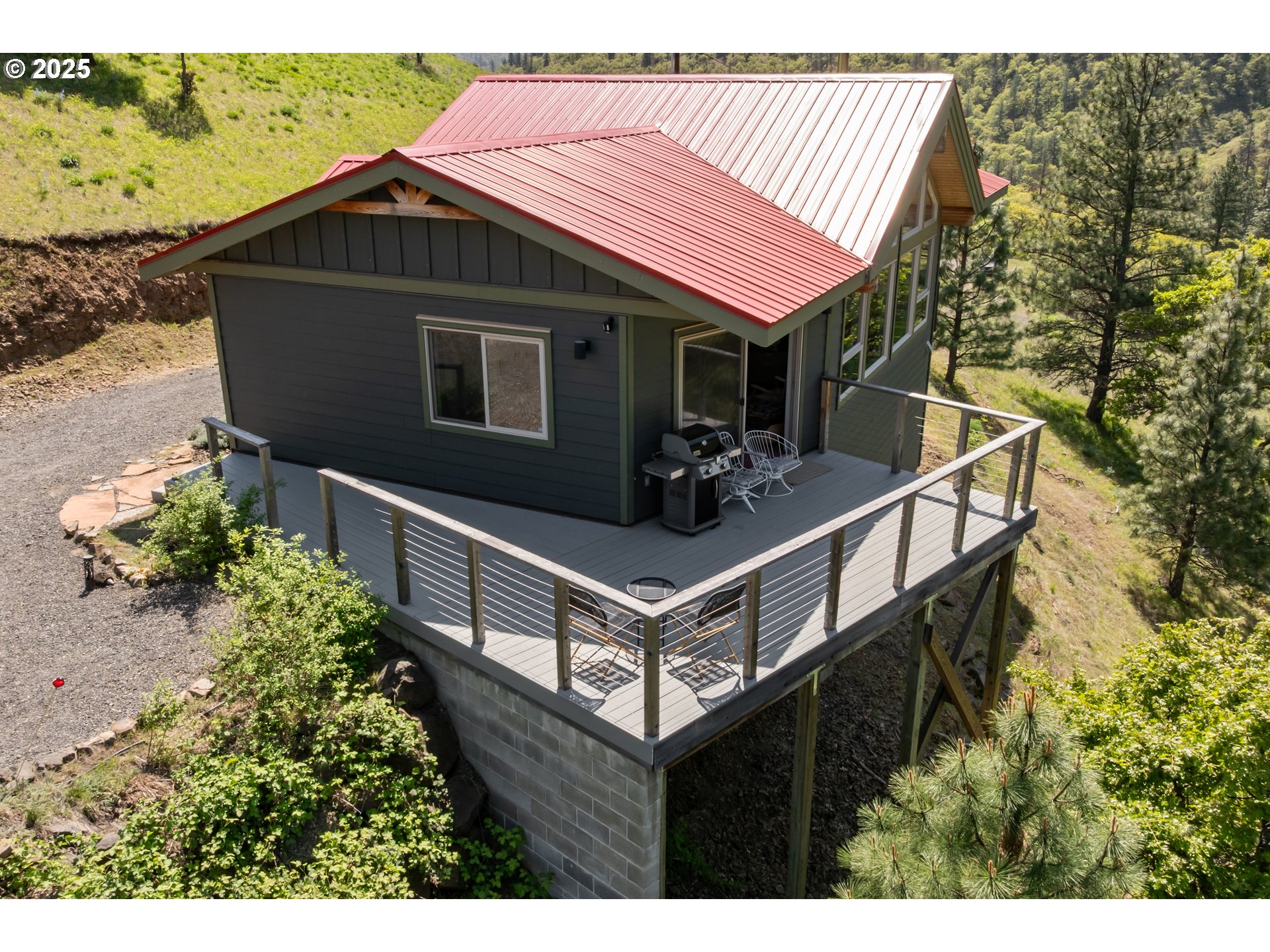 28 SUZ RIDGE RD