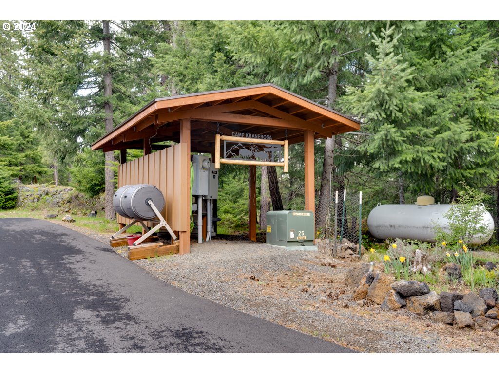 36 LONESOME PINES DR