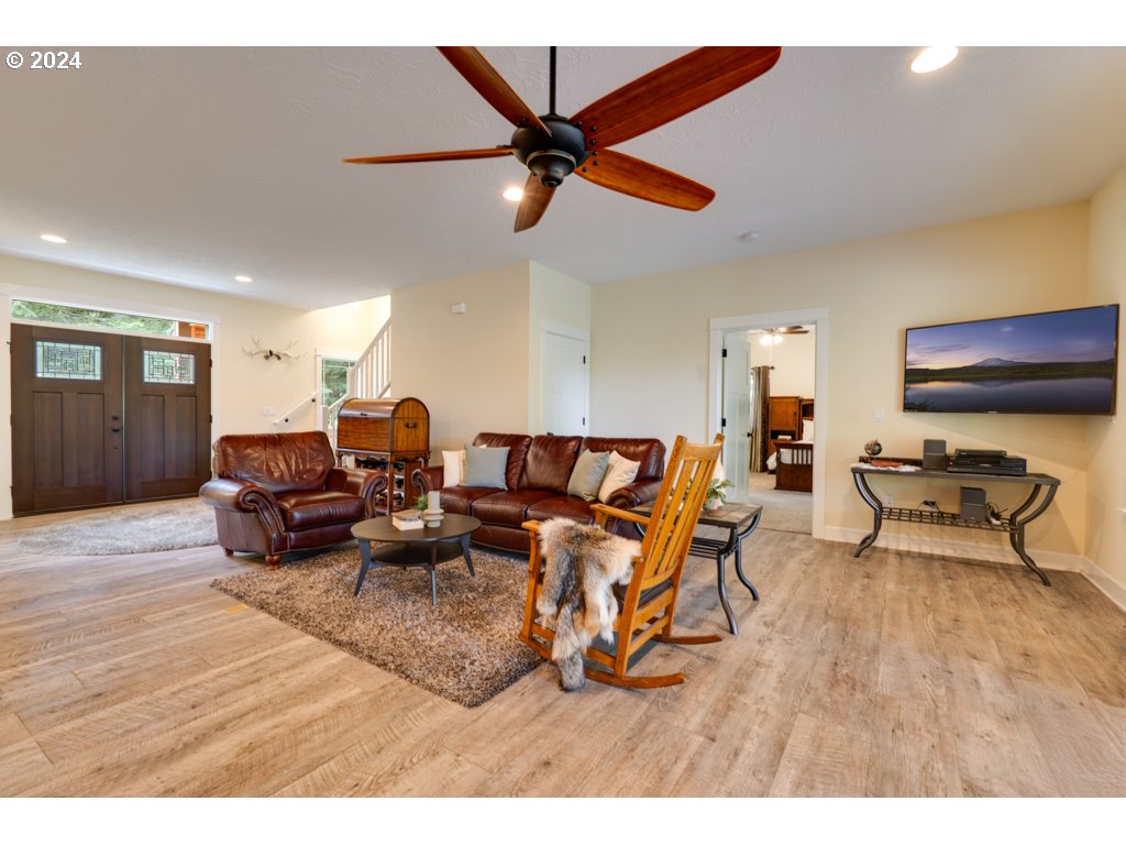 36 LONESOME PINES DR