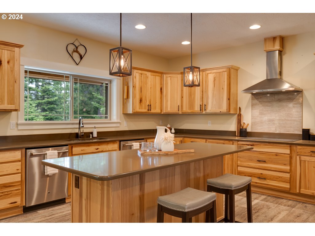 36 LONESOME PINES DR