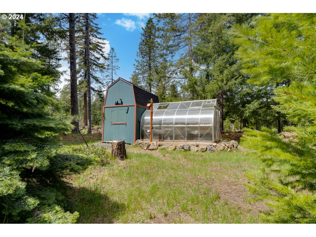 36 LONESOME PINES DR