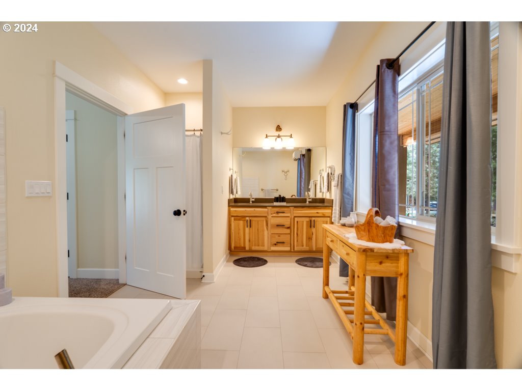 36 LONESOME PINES DR