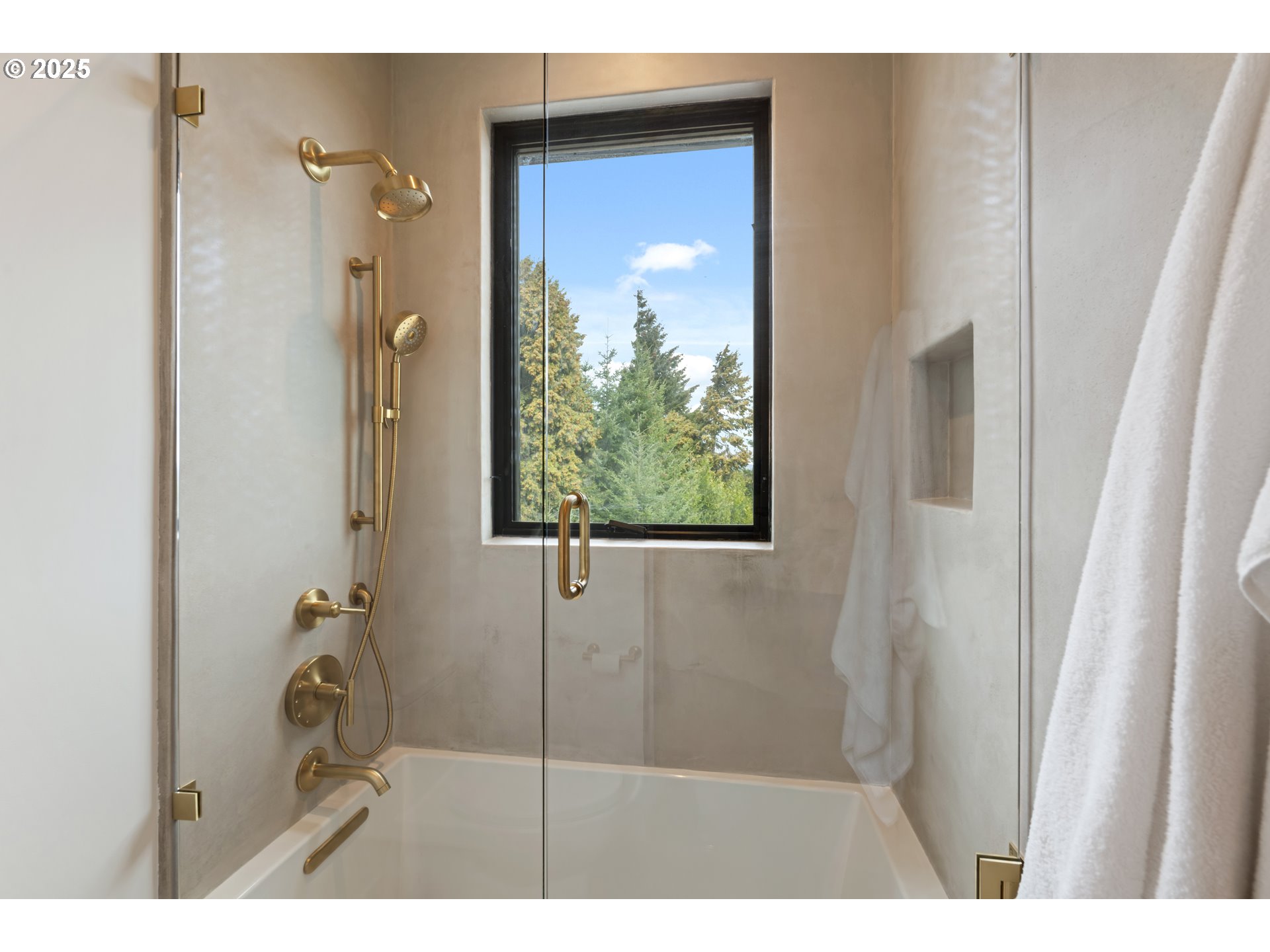 8 MEADOWLARK LN, White Salmon