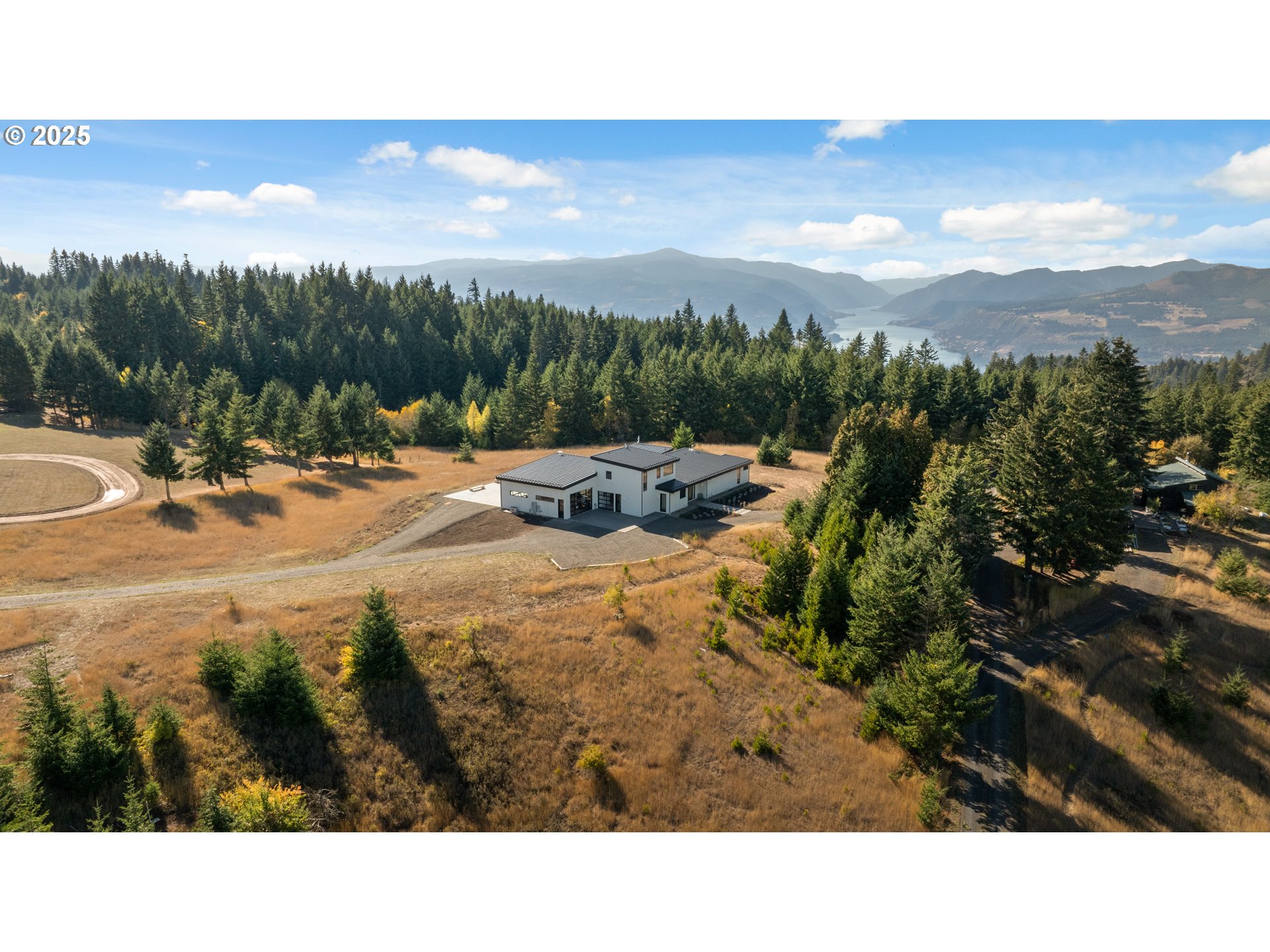 8 MEADOWLARK LN, White Salmon