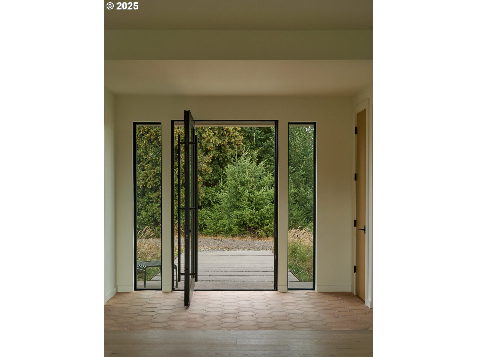 8 MEADOWLARK LN, White Salmon