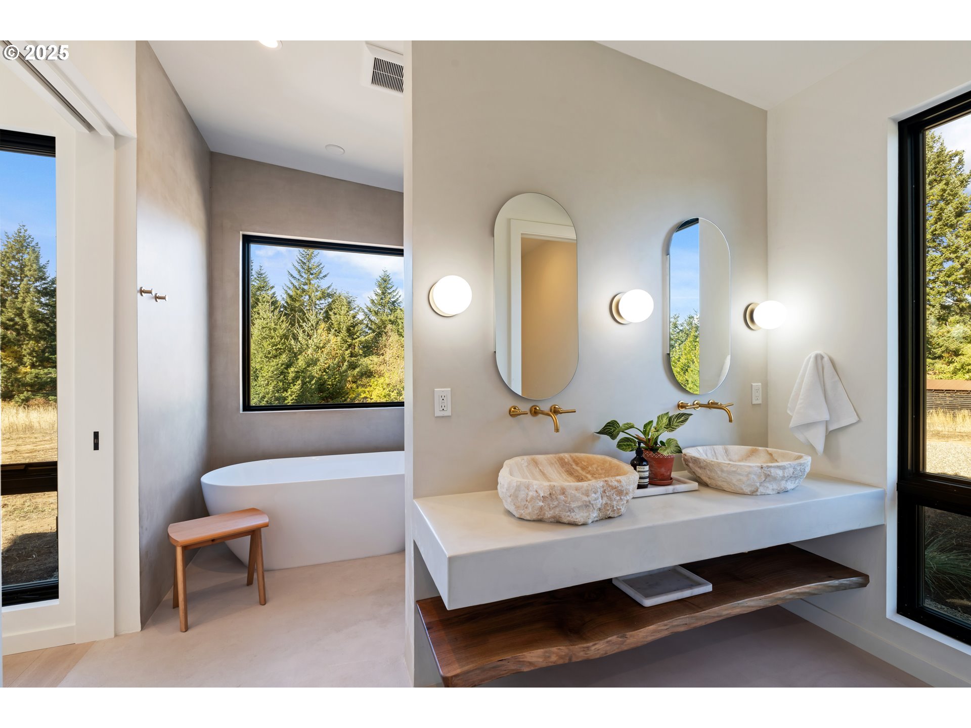 8 MEADOWLARK LN, White Salmon