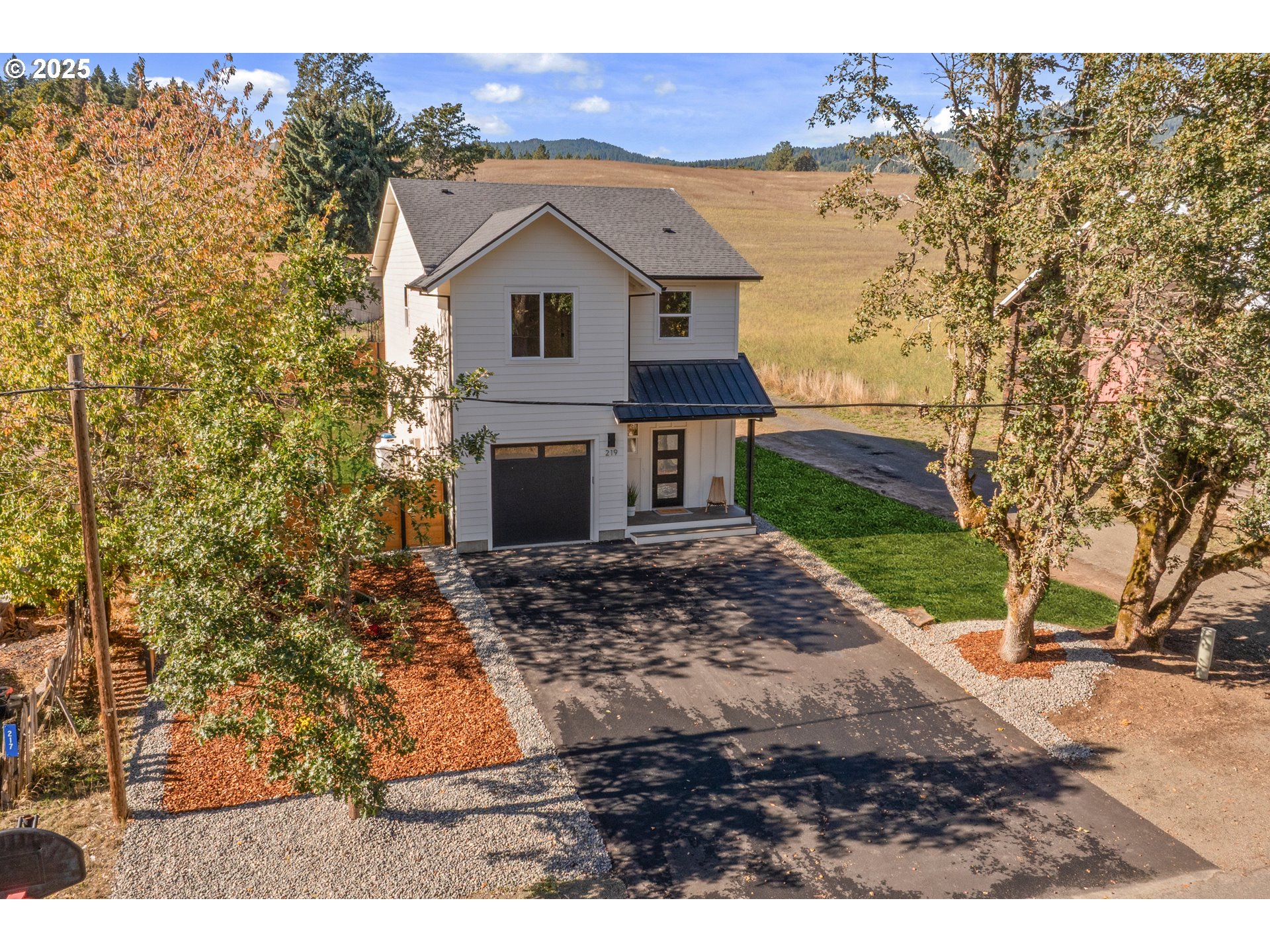 219 N MAIN AVE, White Salmon