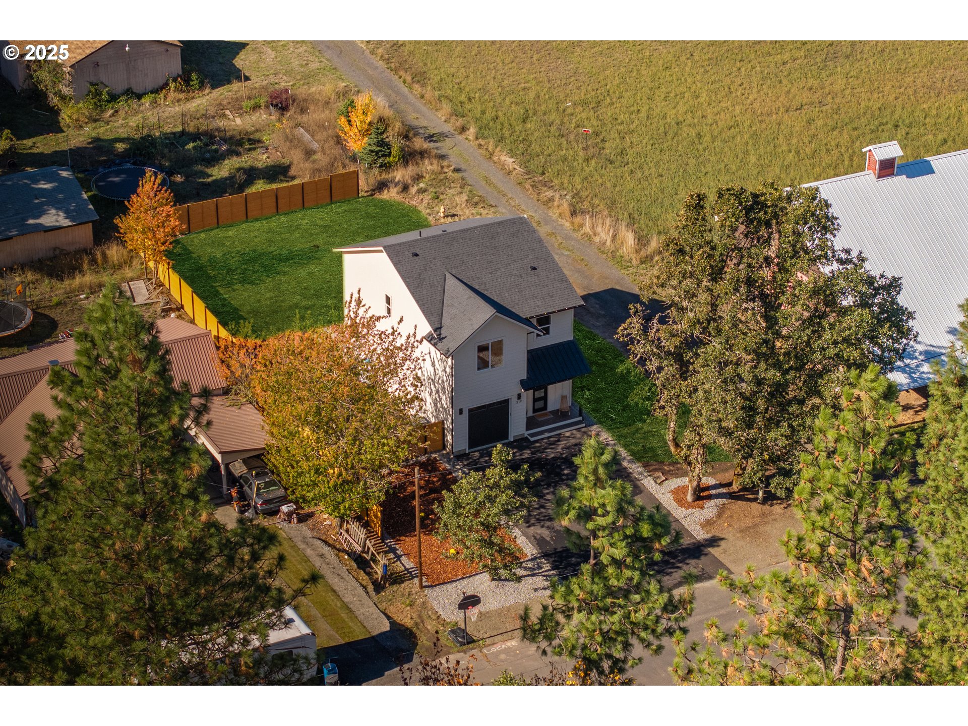 219 N MAIN AVE, White Salmon