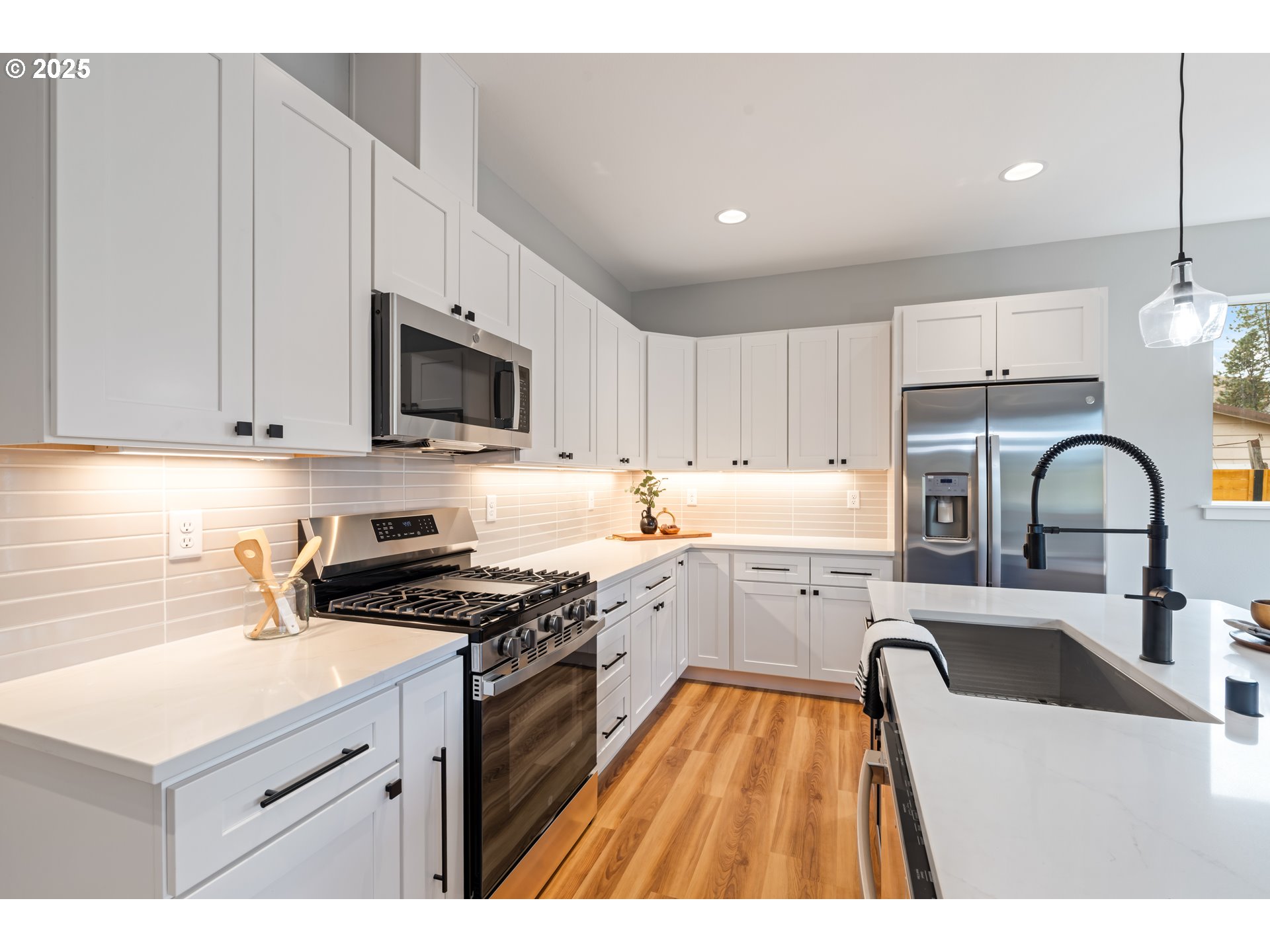 219 N MAIN AVE, White Salmon