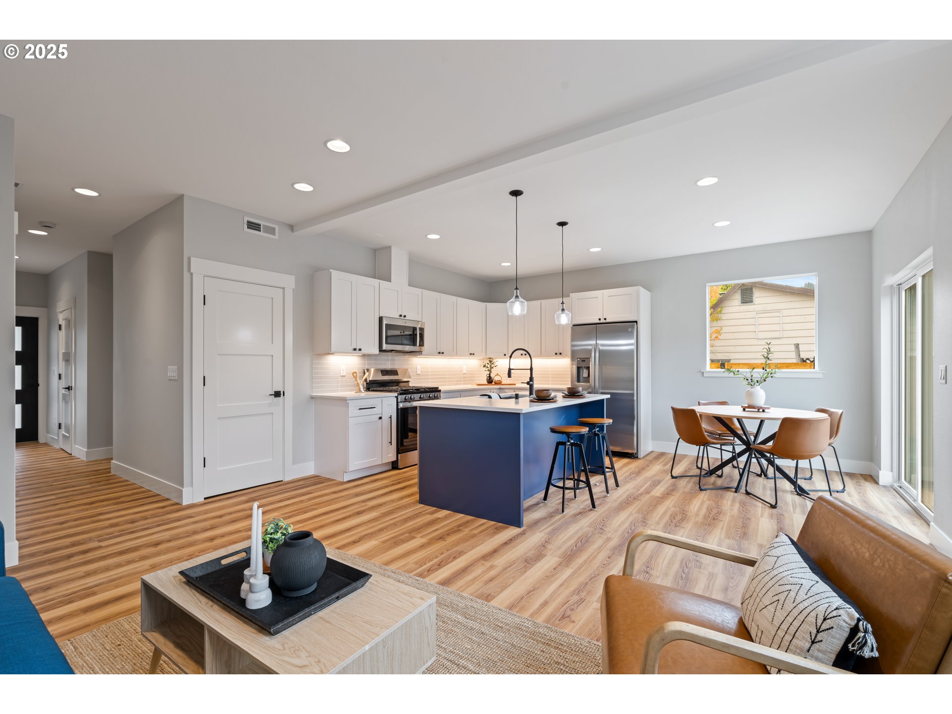 219 N MAIN AVE, White Salmon