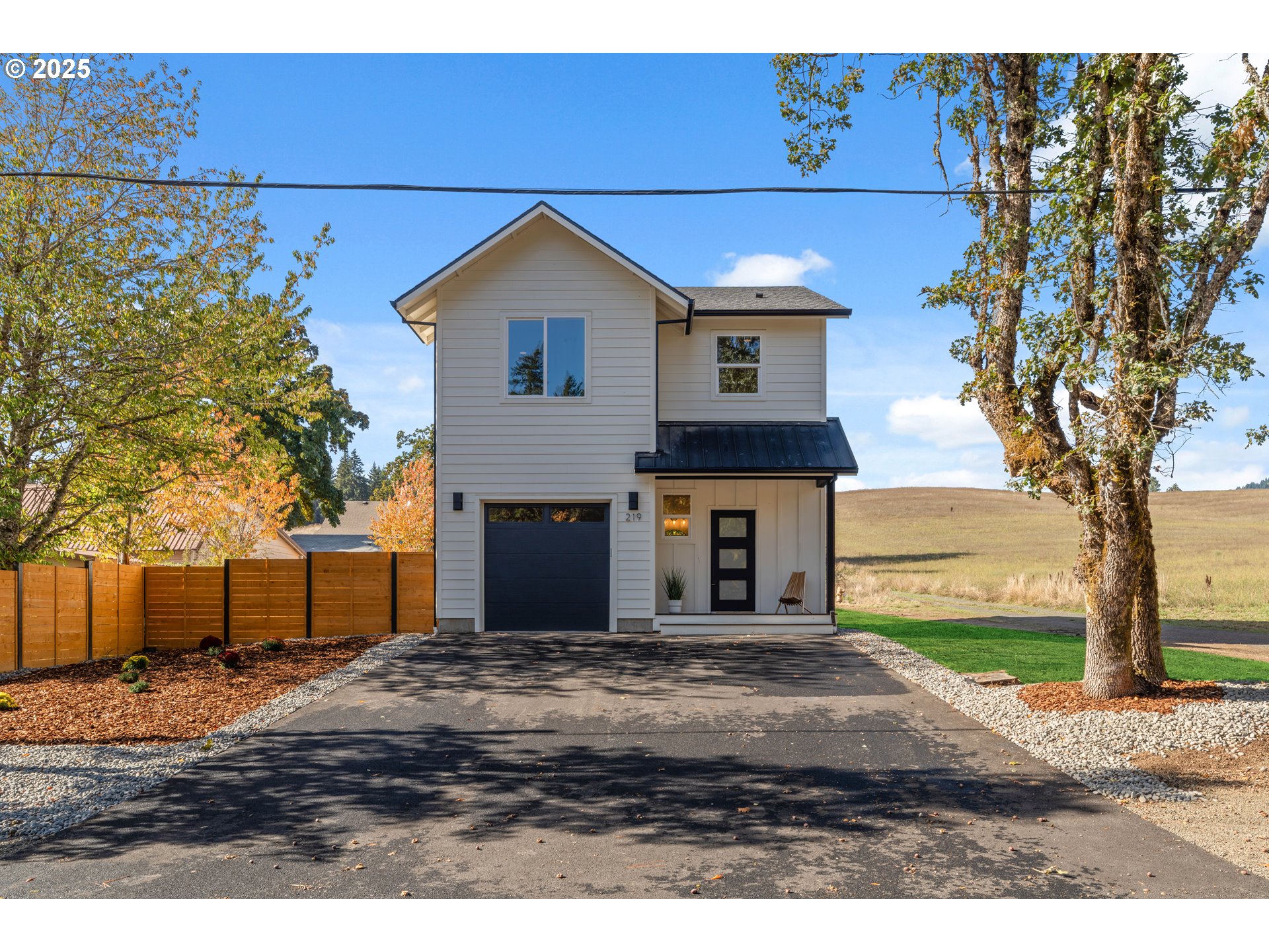 219 N MAIN AVE, White Salmon