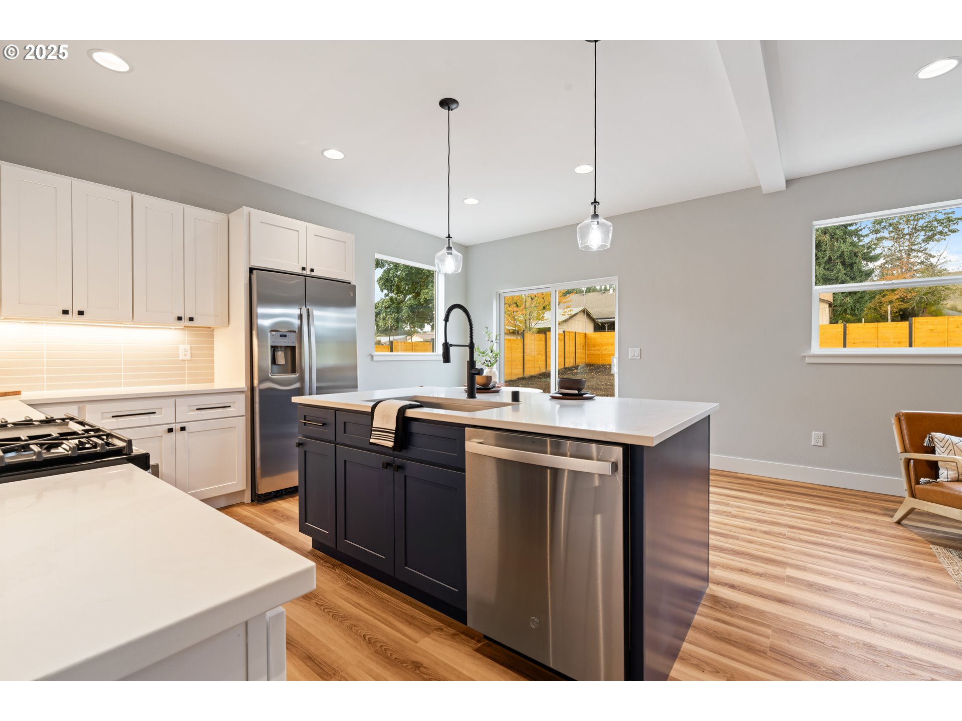 219 N MAIN AVE, White Salmon