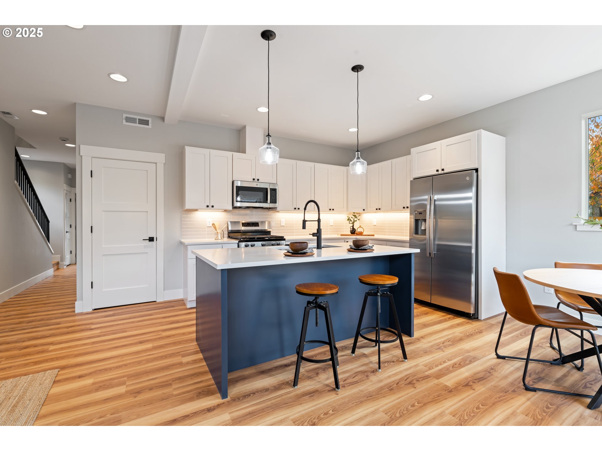 219 N MAIN AVE, White Salmon