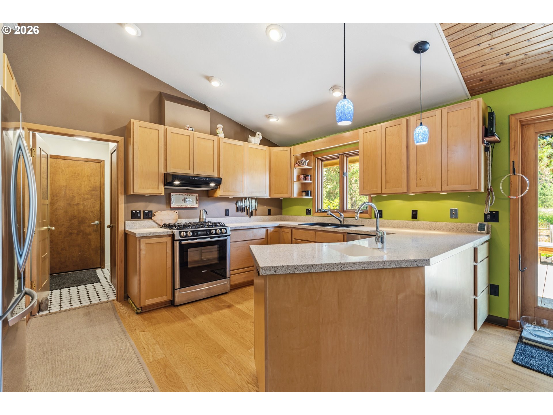 610 SUNNYSIDE RD
