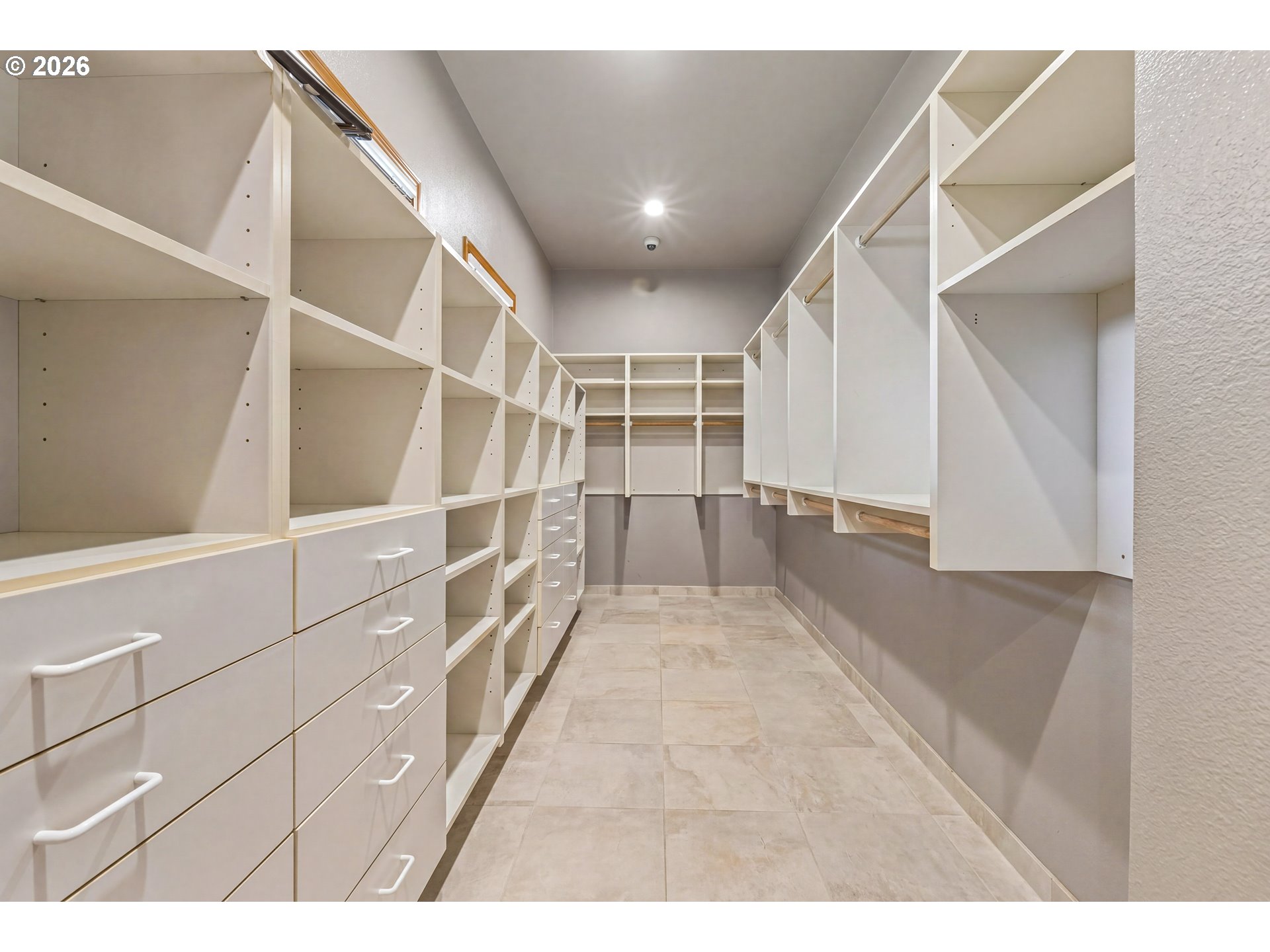 262 BEACON HIGHLAND RD