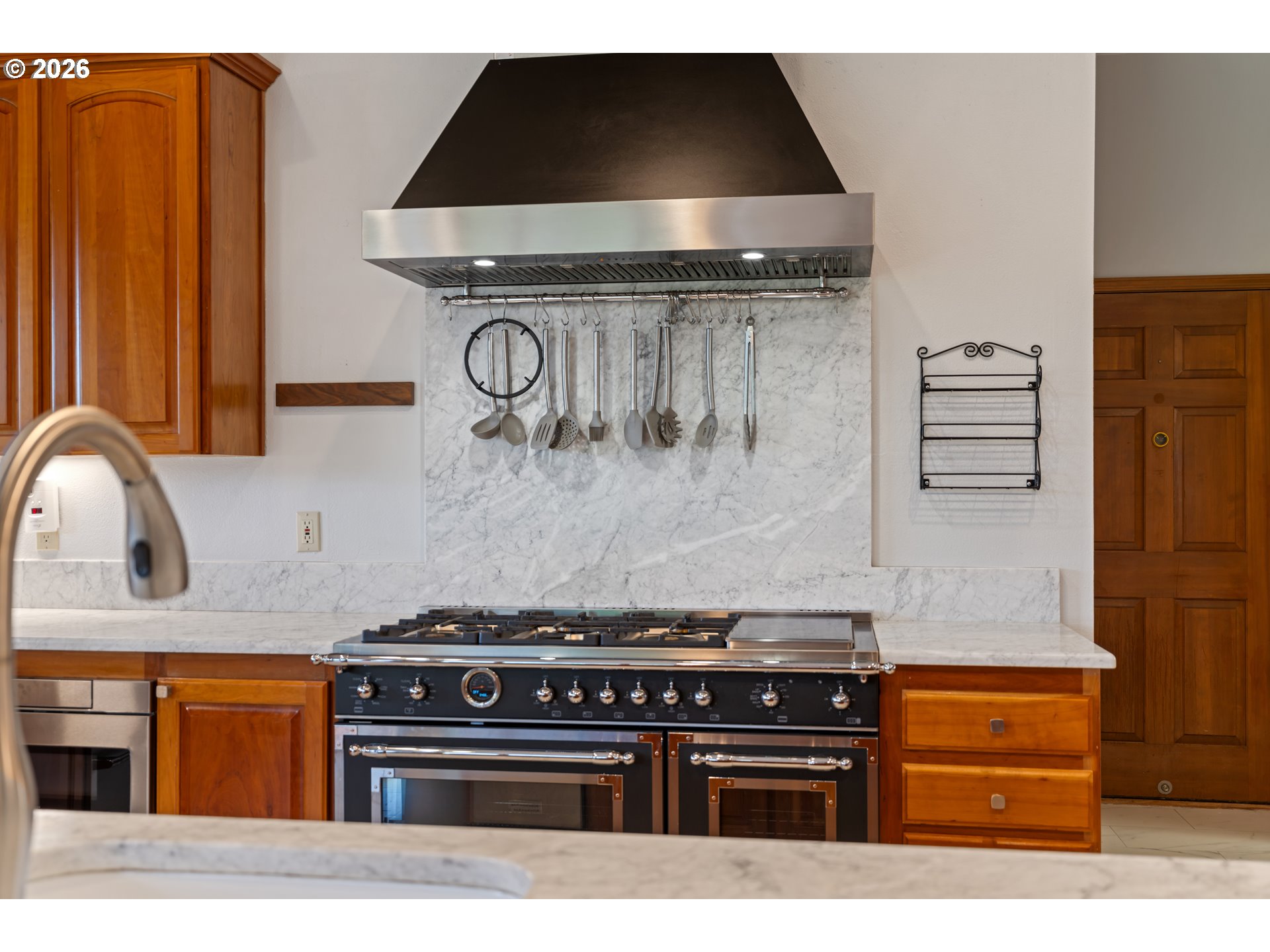 262 BEACON HIGHLAND RD
