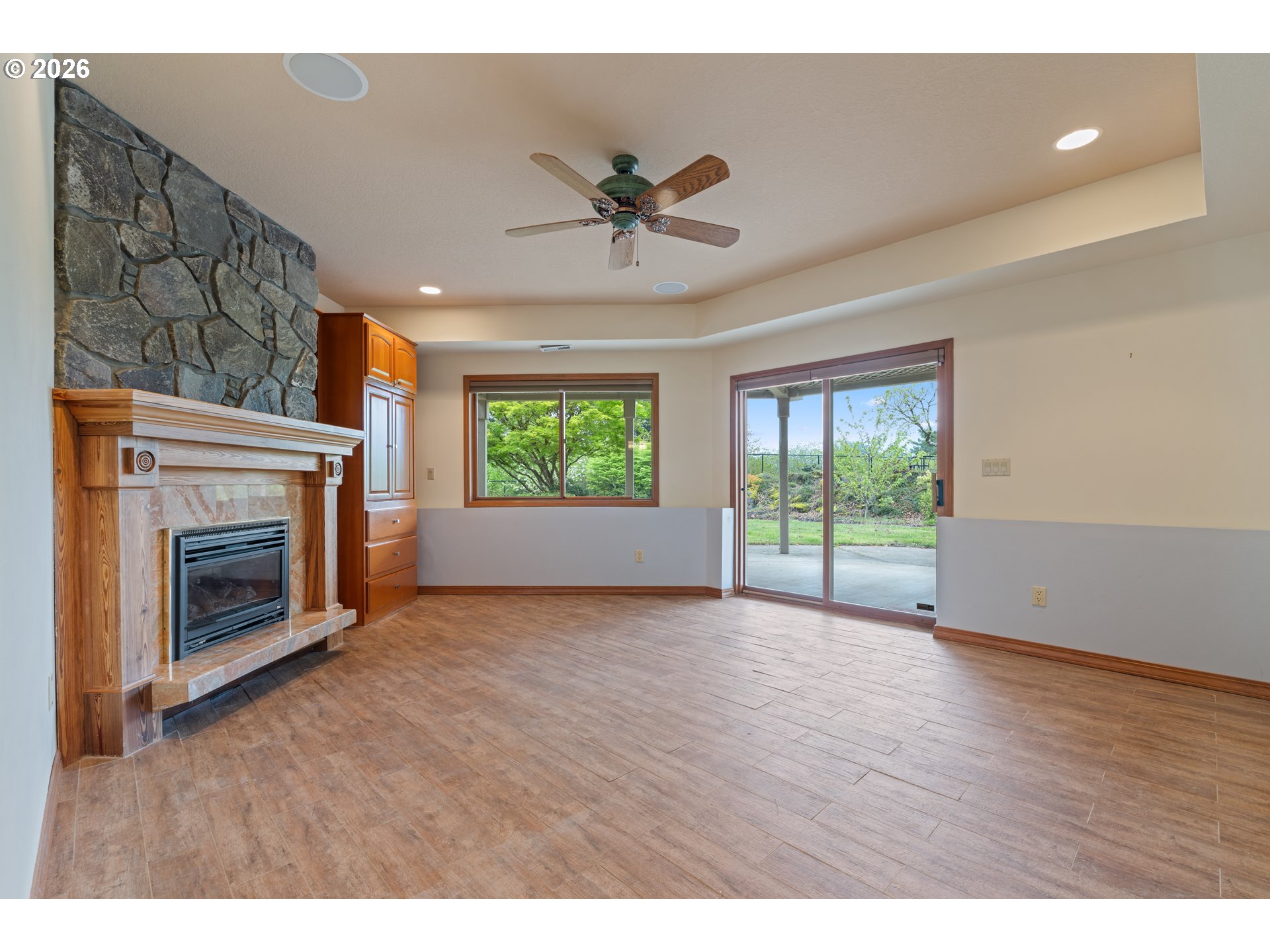 262 BEACON HIGHLAND RD