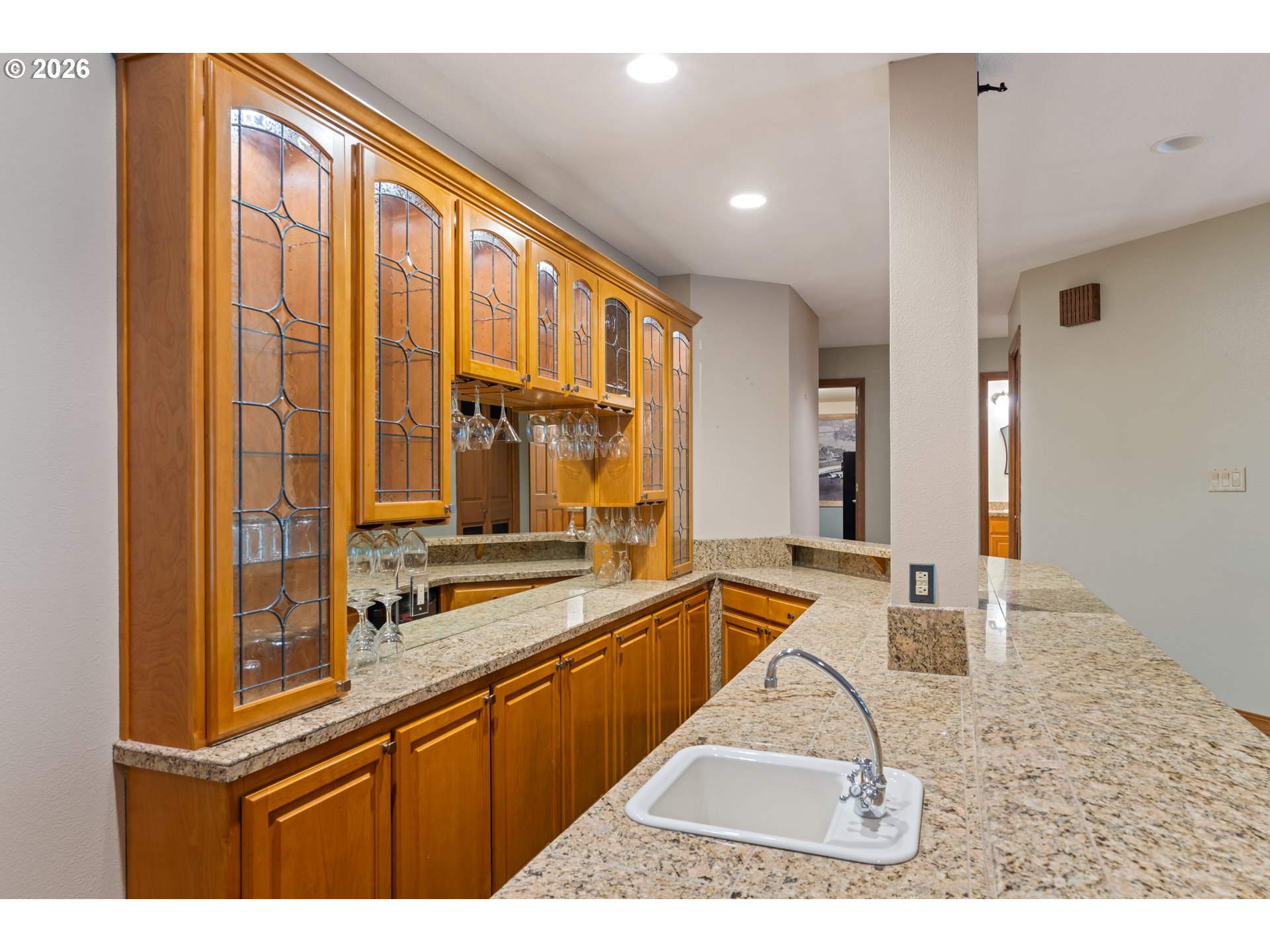 262 BEACON HIGHLAND RD